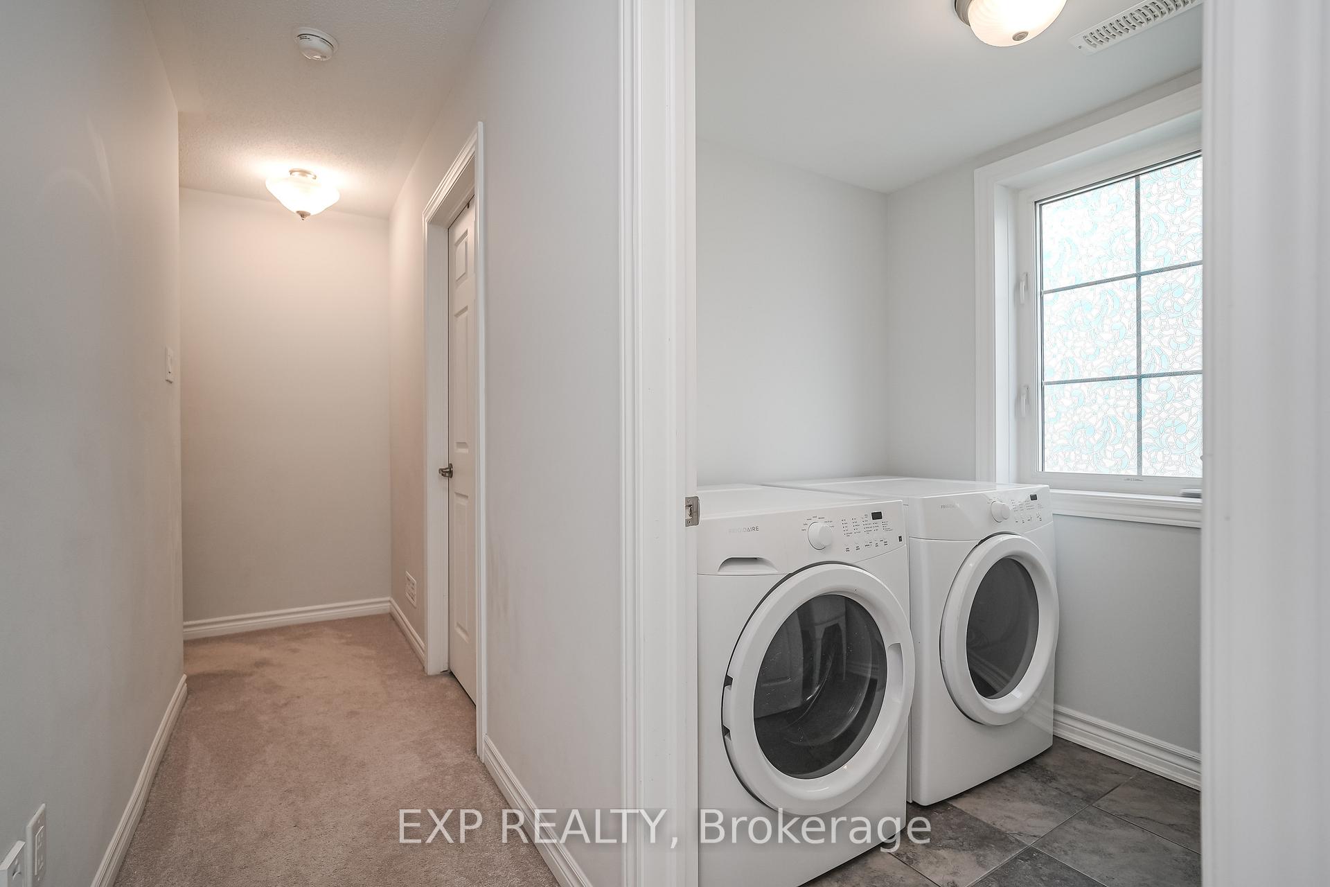 Photo 15 of 595 Foxlight Circle, Ottawa, Kanata - Emerald Meadows/Trailwest — HOMEH