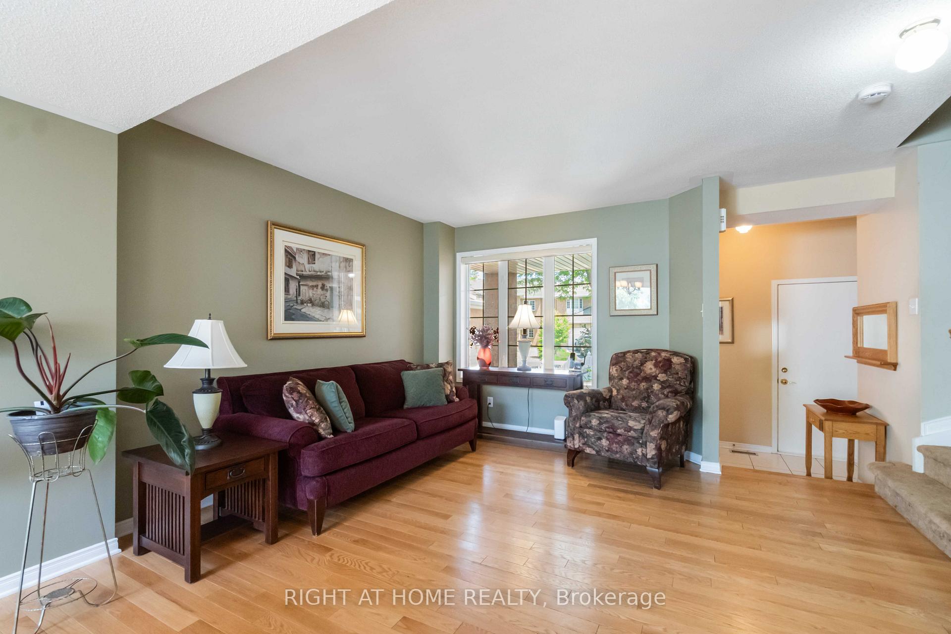 Photo 4 of 87 Cohen Avenue, Ottawa, Kanata - Katimavik — HOMEH