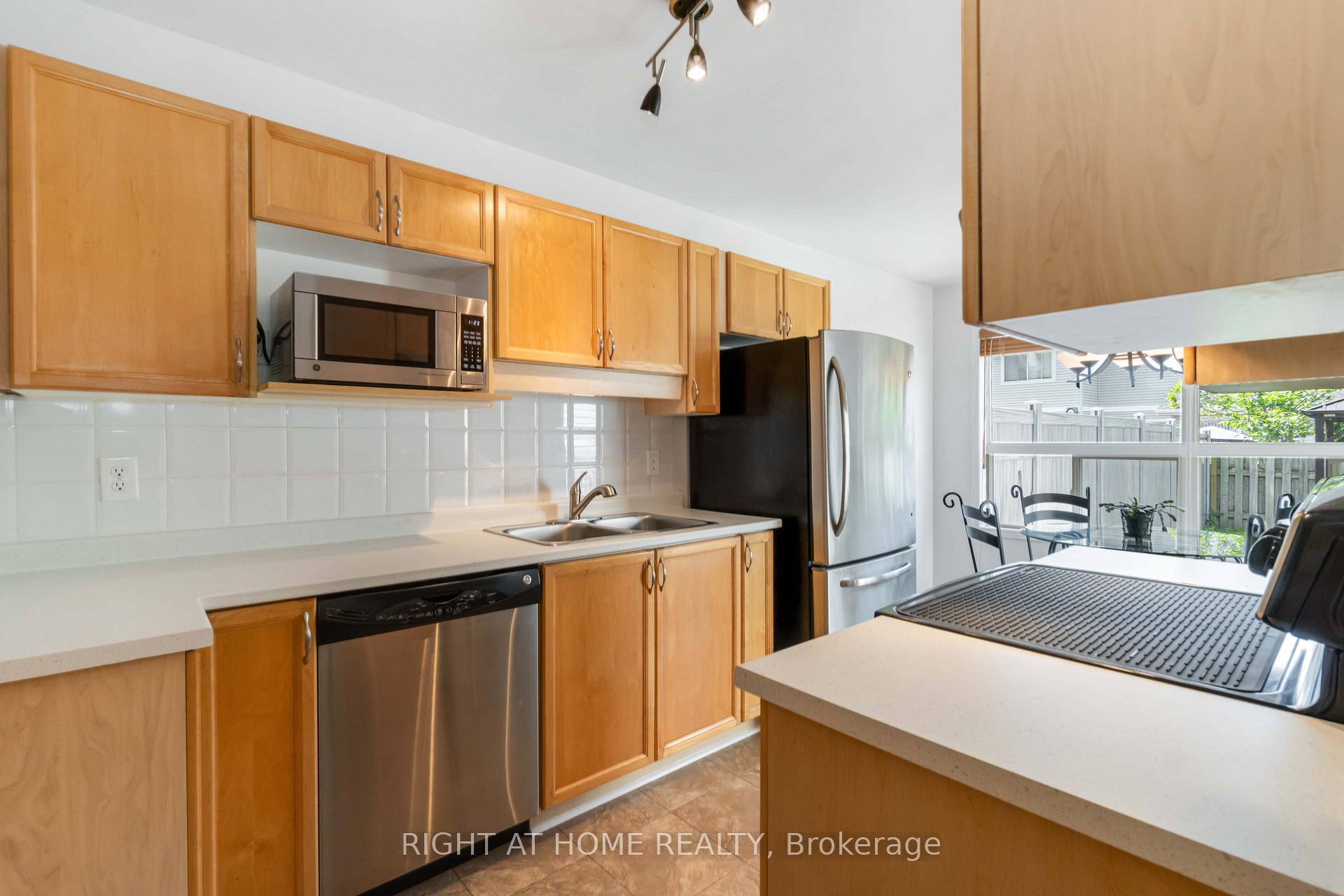 Photo 10 of 87 Cohen Avenue, Ottawa, Kanata - Katimavik — HOMEH