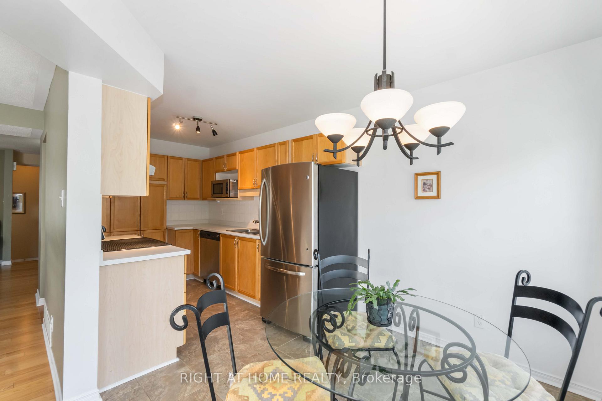 Photo 12 of 87 Cohen Avenue, Ottawa, Kanata - Katimavik — HOMEH