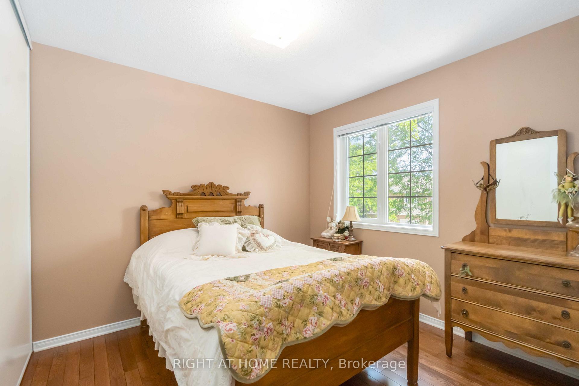 Photo 15 of 87 Cohen Avenue, Ottawa, Kanata - Katimavik — HOMEH