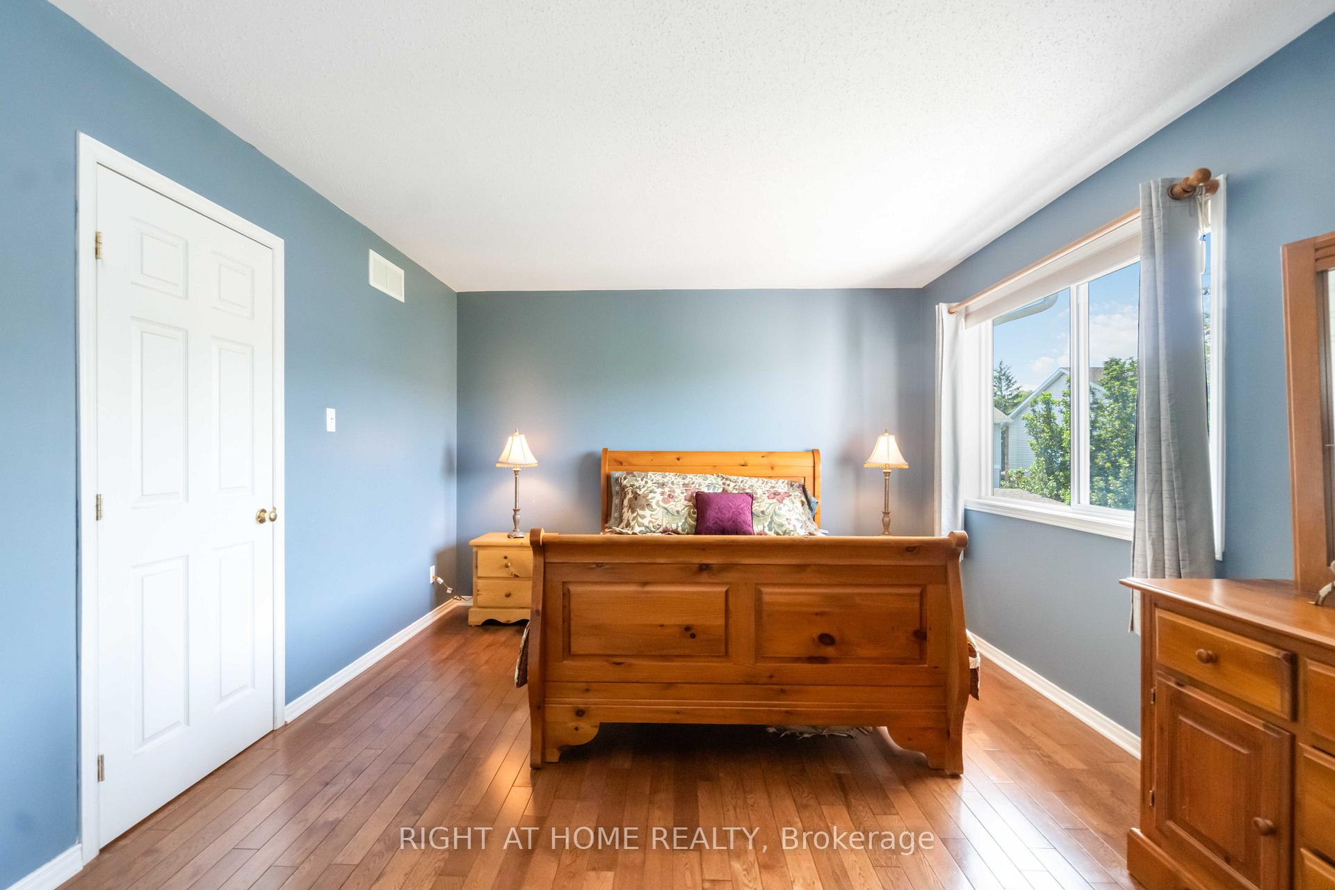 Photo 18 of 87 Cohen Avenue, Ottawa, Kanata - Katimavik — HOMEH