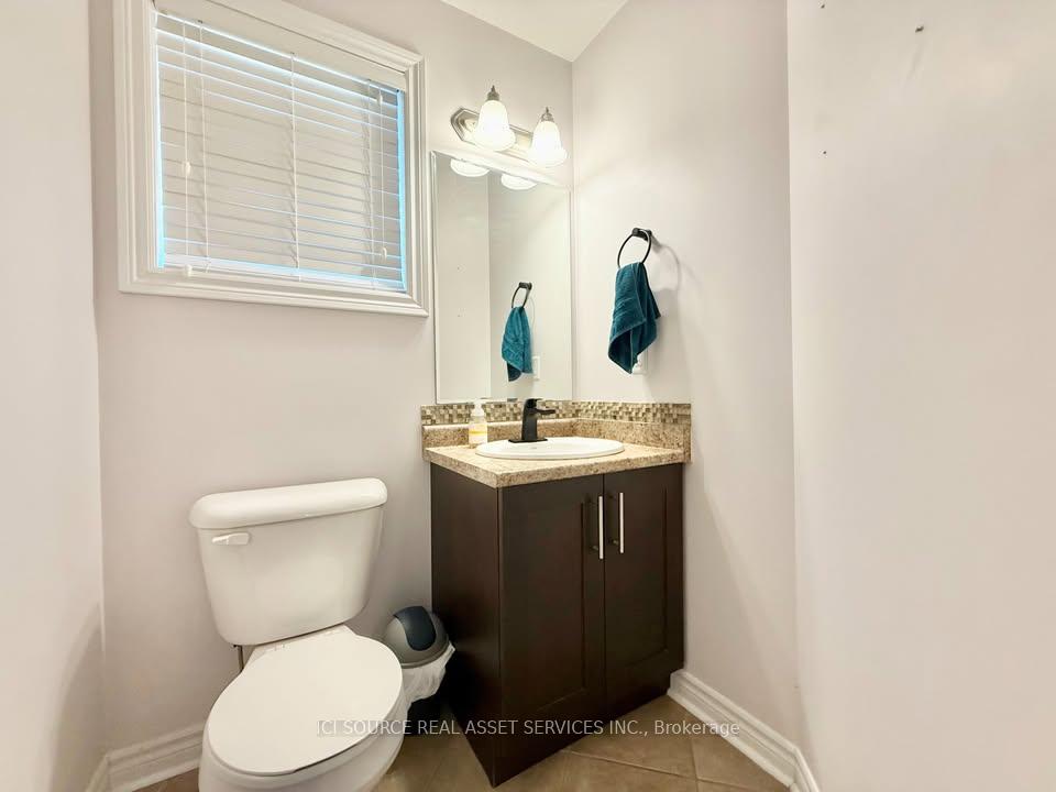 Photo 4 of 561 Isaiah Crescent, Kitchener, Larentian West — HOMEH