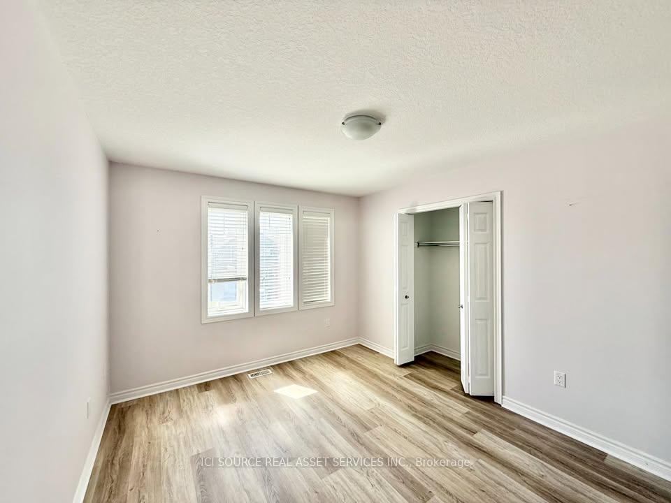 Photo 8 of 561 Isaiah Crescent, Kitchener, Larentian West — HOMEH