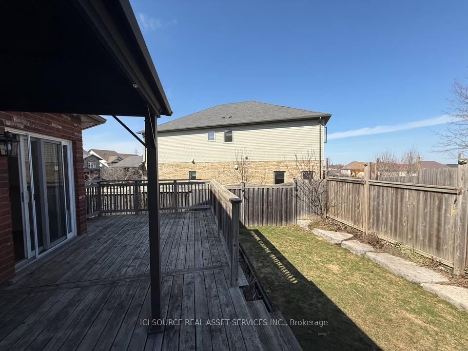 Photo 12 of 561 Isaiah Crescent, Kitchener, Larentian West — HOMEH