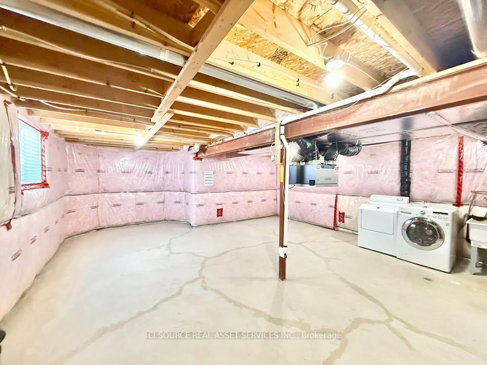 Photo 14 of 561 Isaiah Crescent, Kitchener, Larentian West — HOMEH