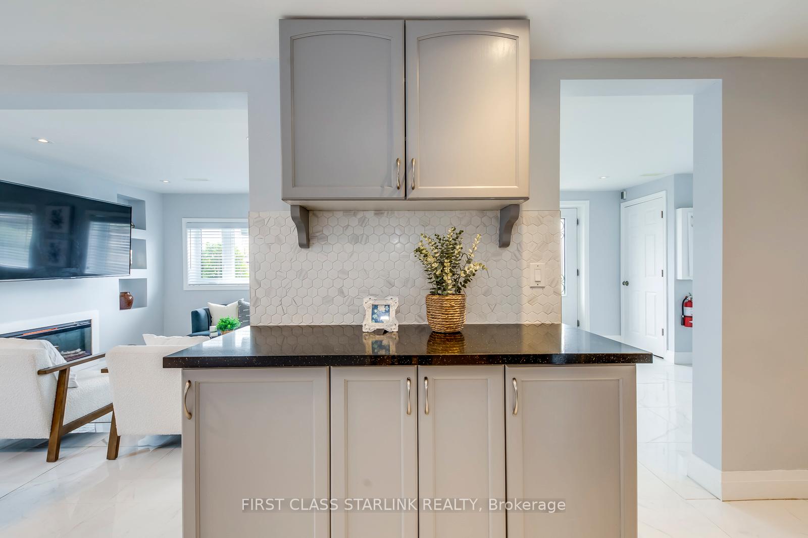 Photo 10 of 706 West 5th Street, Hamilton, Rolston — HOMEH