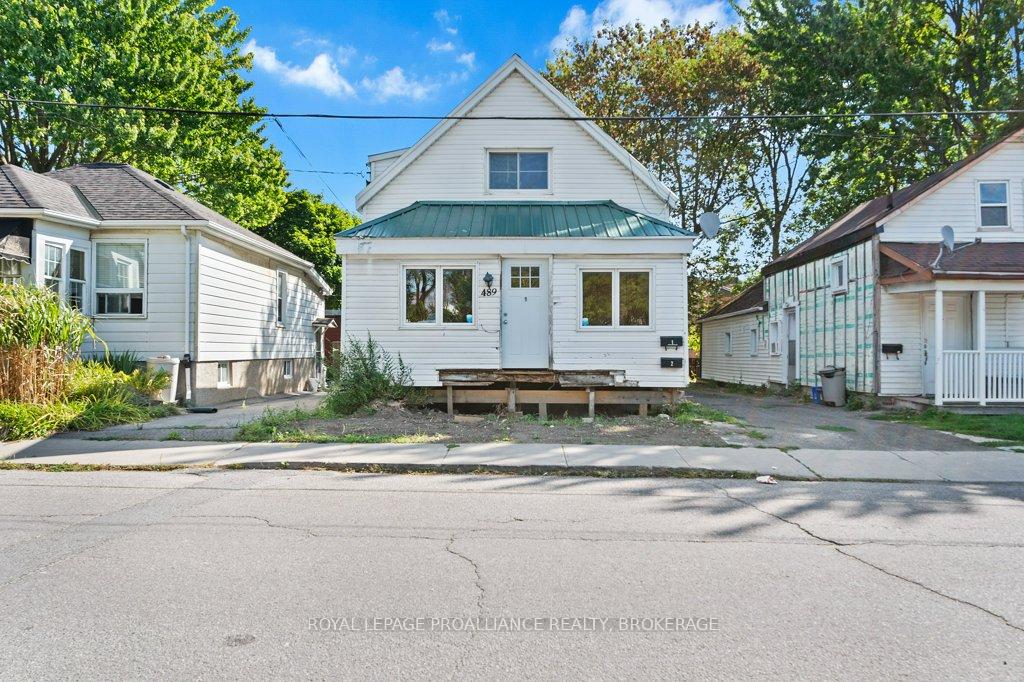 Photo 2 of 489 Alfred Street, Kingston, East of Sir John A. Blvd — HOMEH