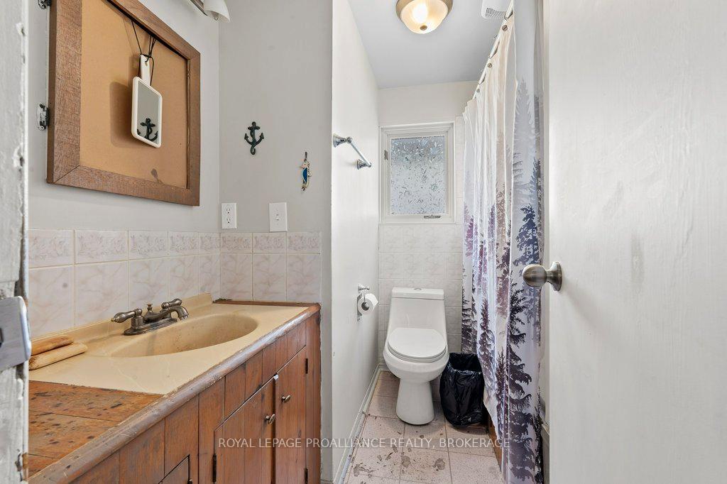 Photo 10 of 489 Alfred Street, Kingston, East of Sir John A. Blvd — HOMEH