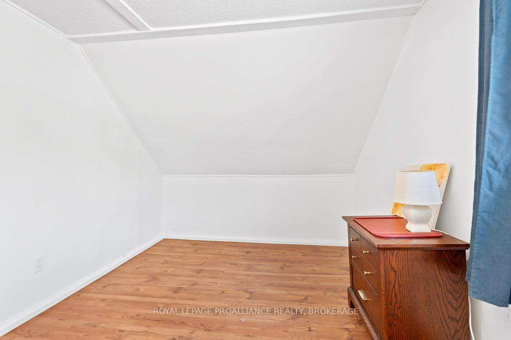 Photo 17 of 489 Alfred Street, Kingston, East of Sir John A. Blvd — HOMEH