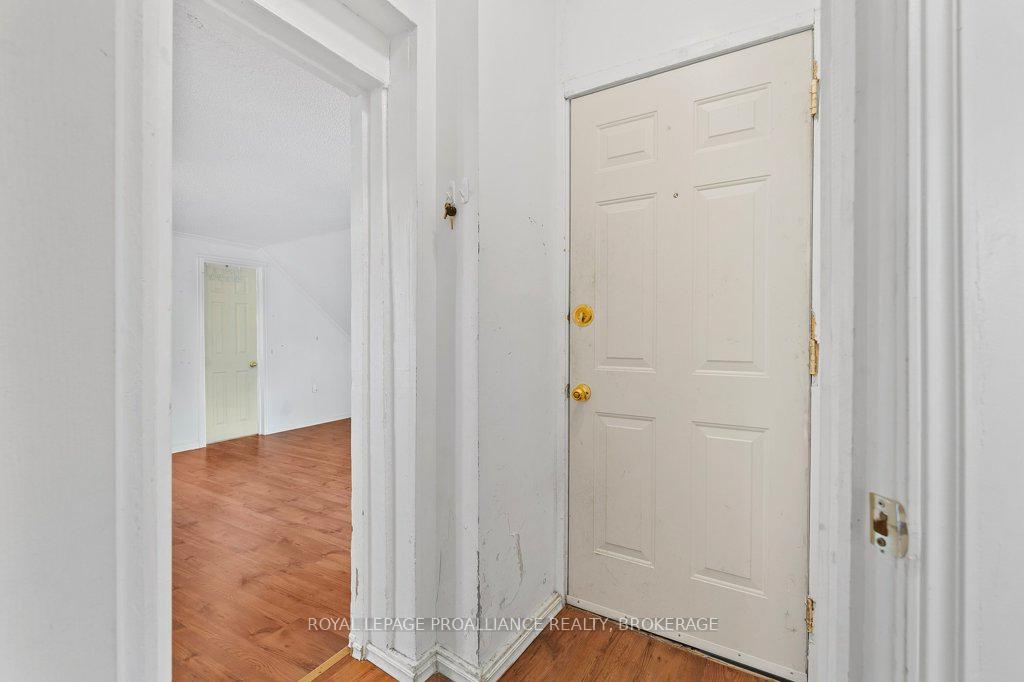 Photo 23 of 489 Alfred Street, Kingston, East of Sir John A. Blvd — HOMEH
