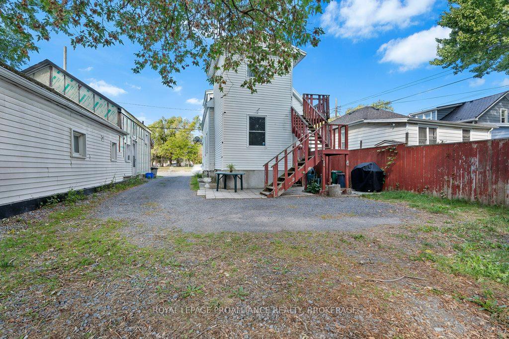Photo 28 of 489 Alfred Street, Kingston, East of Sir John A. Blvd — HOMEH