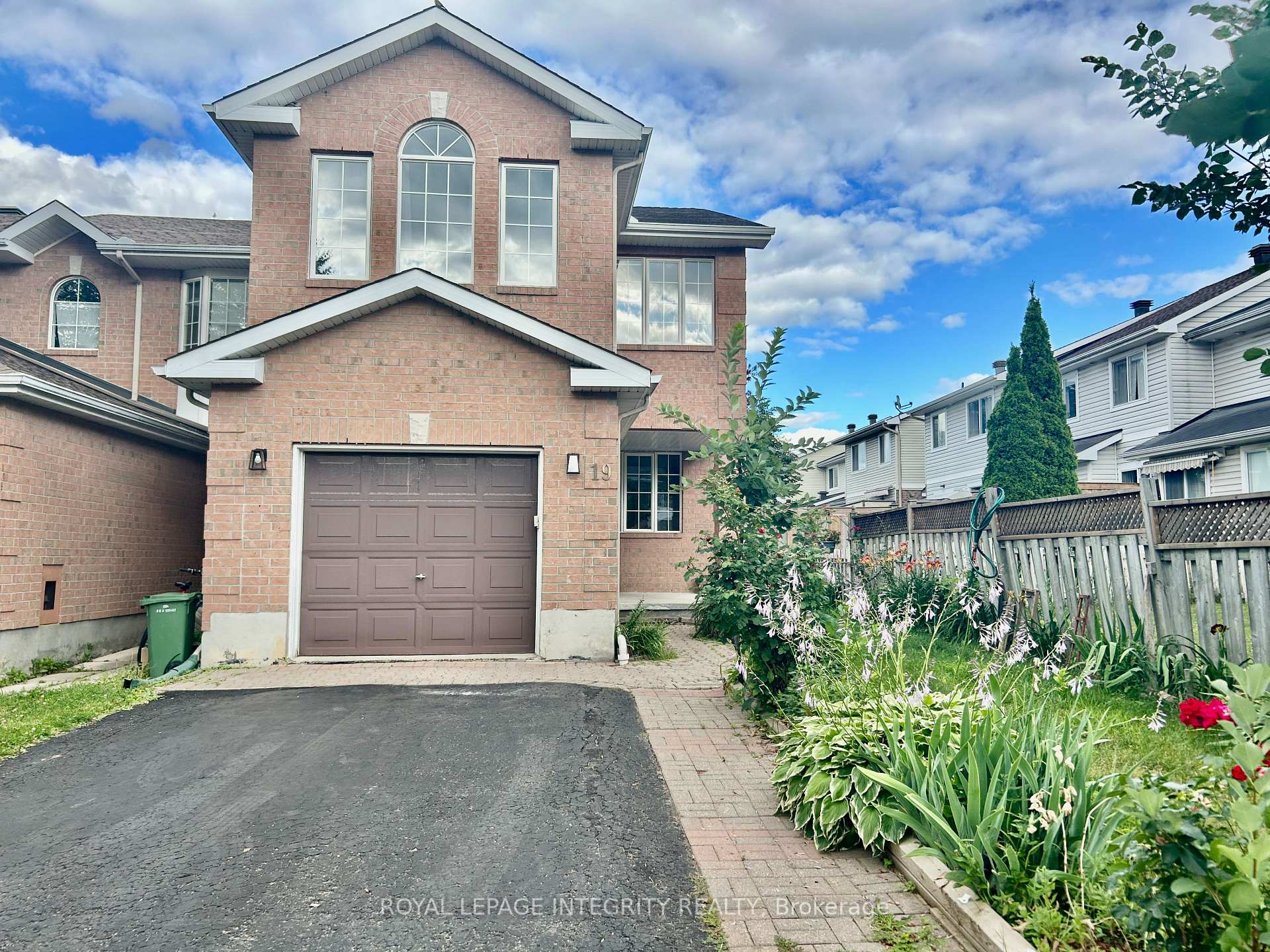 Photo 1 of 19 Cohen Avenue, Ottawa, Kanata - Katimavik — HOMEH