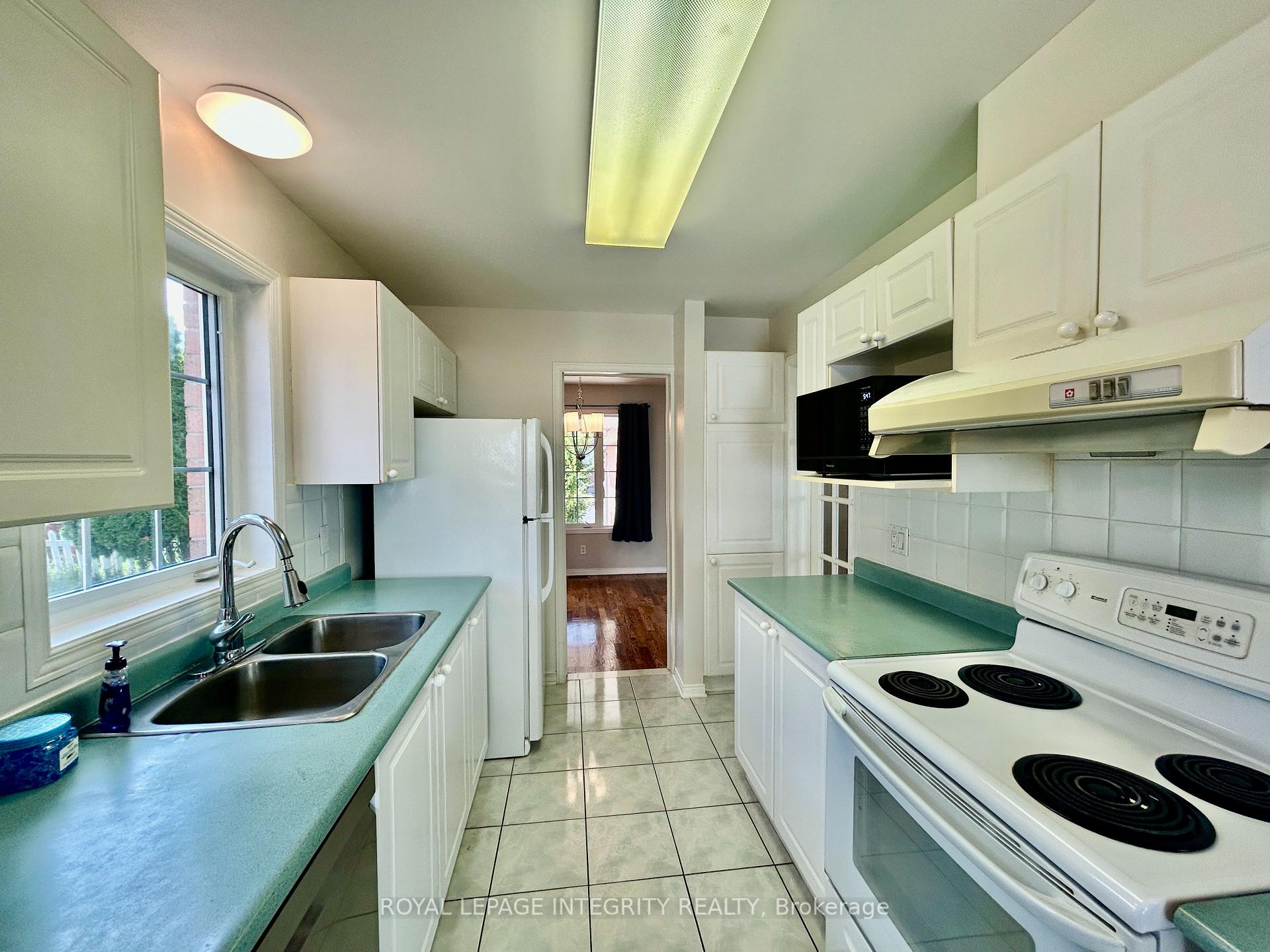 Photo 5 of 19 Cohen Avenue, Ottawa, Kanata - Katimavik — HOMEH
