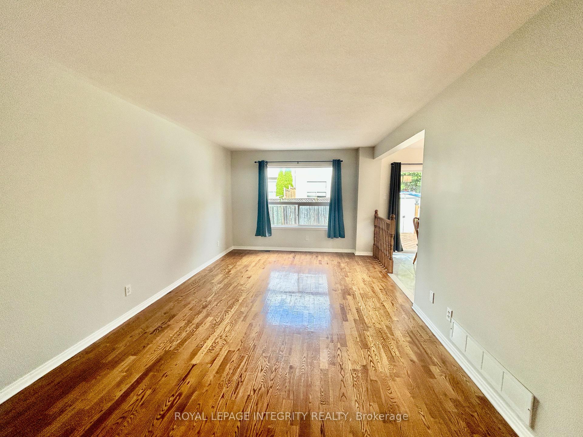 Photo 9 of 19 Cohen Avenue, Ottawa, Kanata - Katimavik — HOMEH