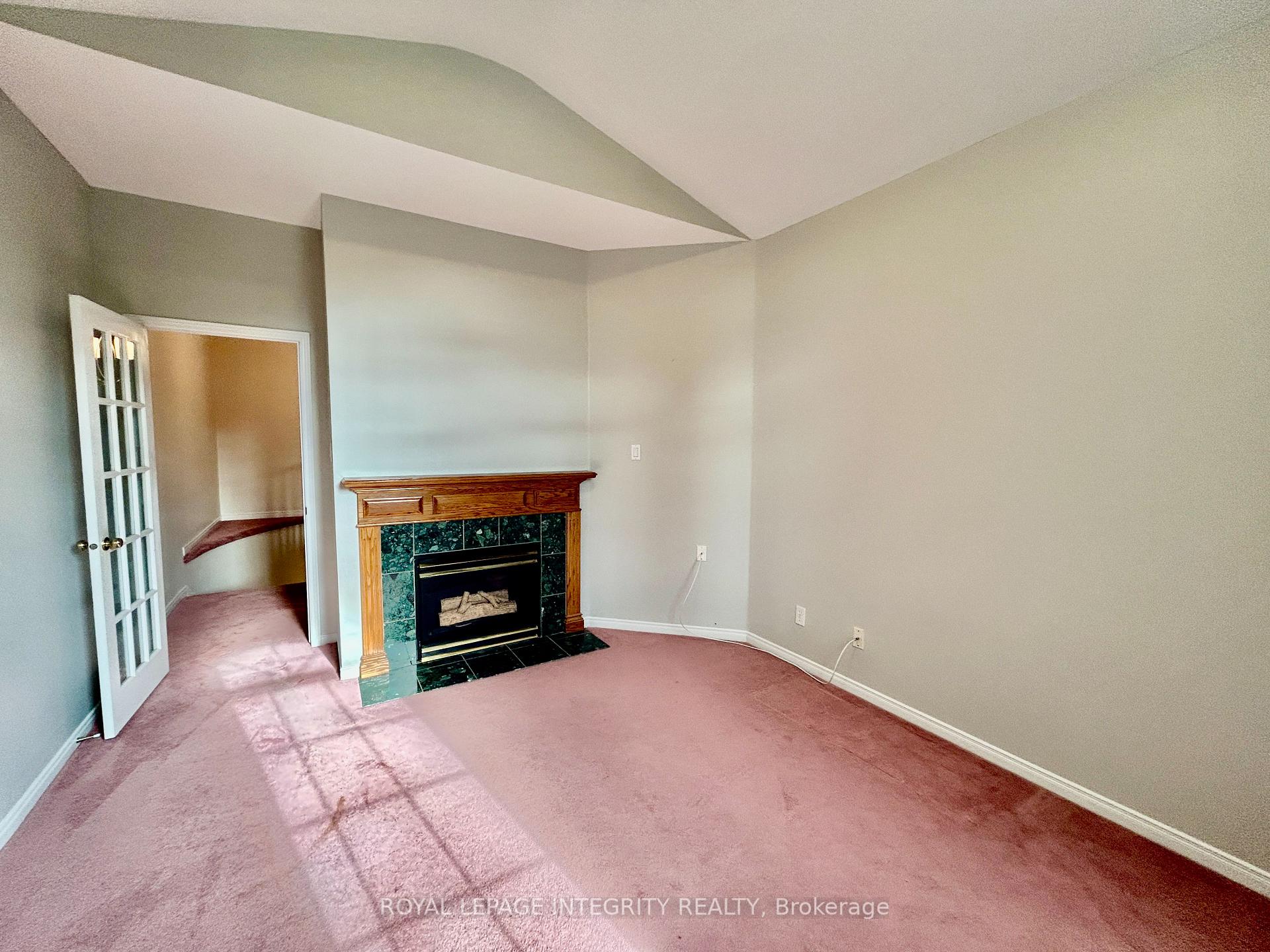 Photo 21 of 19 Cohen Avenue, Ottawa, Kanata - Katimavik — HOMEH