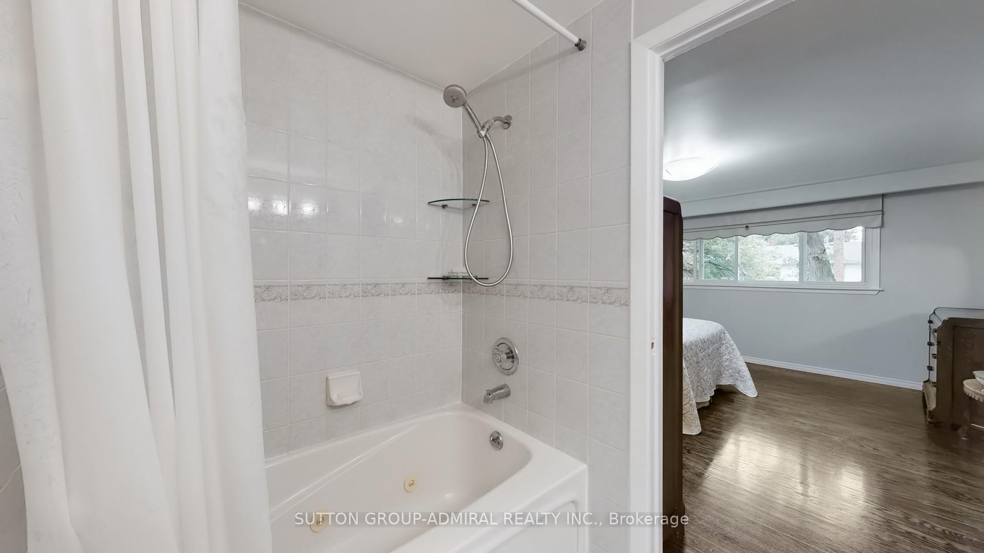 Photo 29 of 51 Blue Spruce Lane, Markham, Royal Orchard — HOMEH