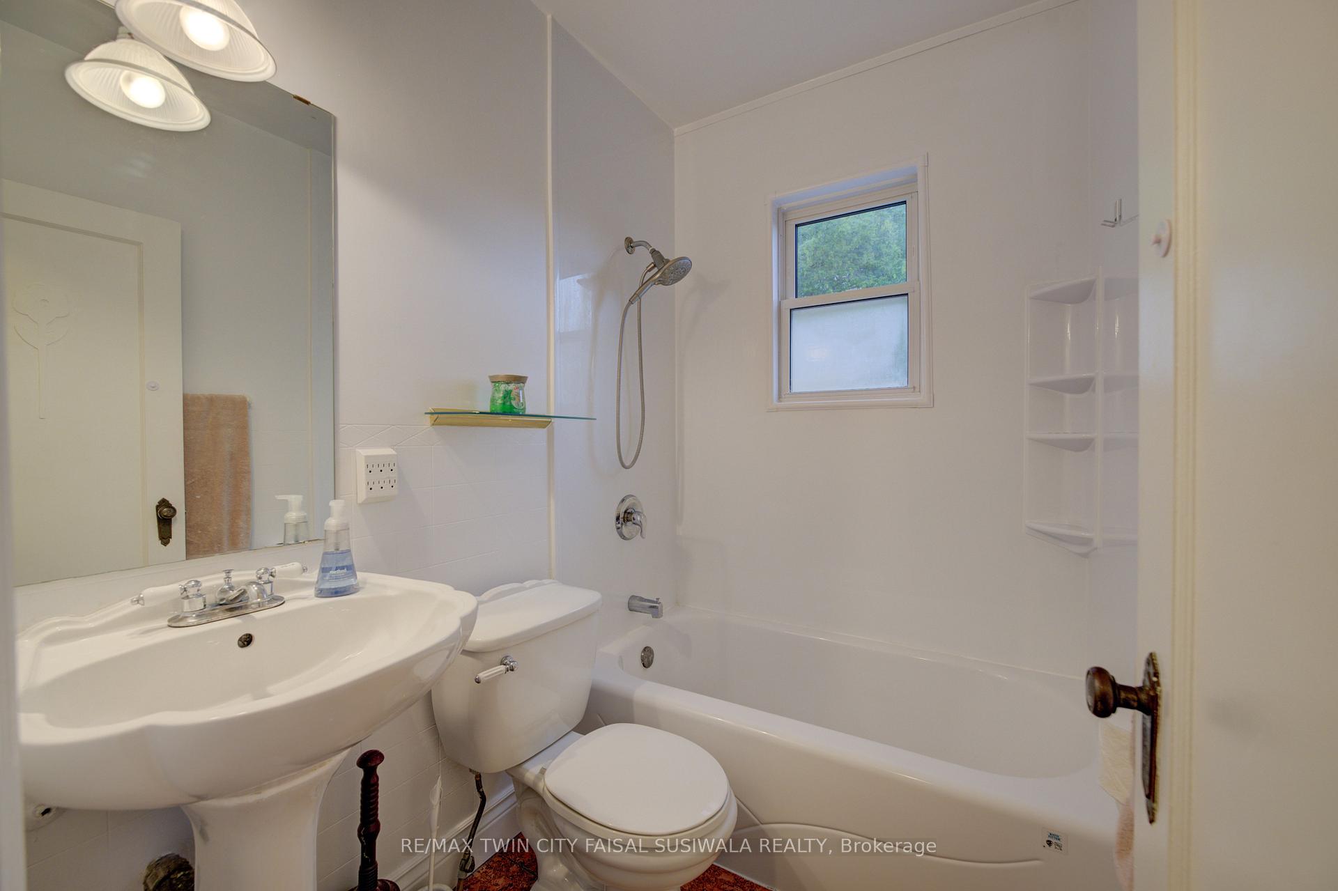 Photo 14 of 99 Gildner Street, Kitchener — HOMEH