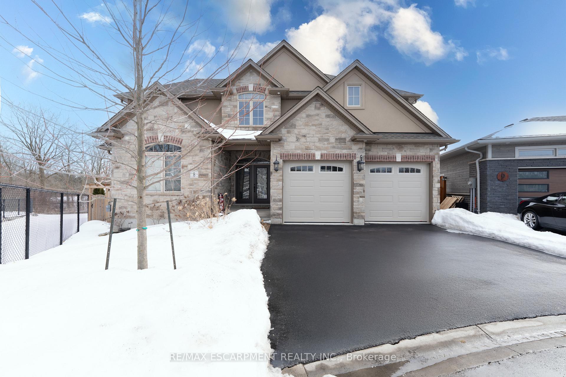 Front of Unit 8, 3545 Campden Road