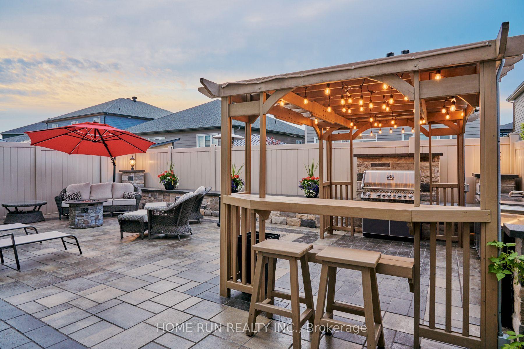 Photo 7 of 341 Rouncey Road, Ottawa, Kanata - Emerald Meadows/Trailwest — HOMEH