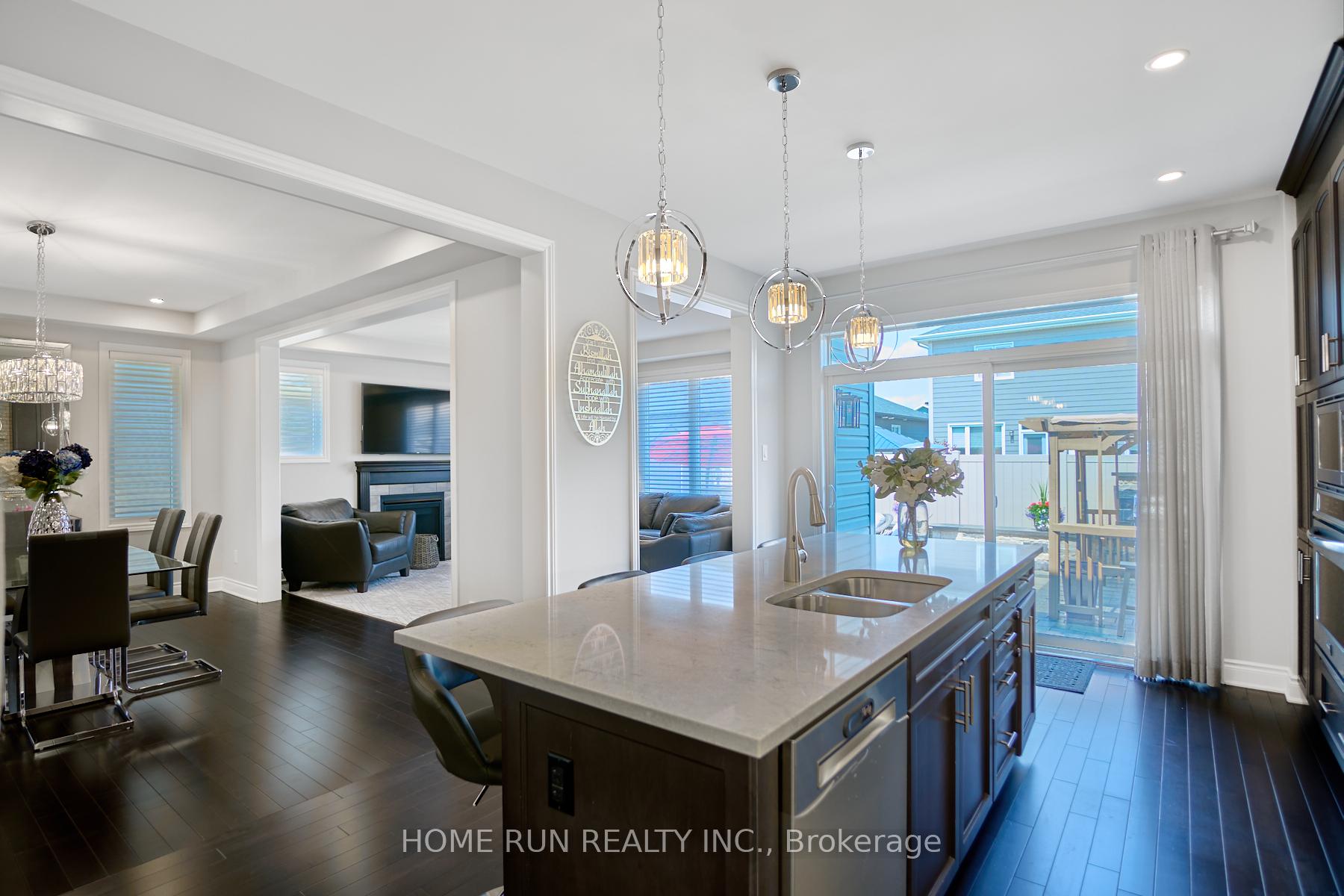 Photo 21 of 341 Rouncey Road, Ottawa, Kanata - Emerald Meadows/Trailwest — HOMEH