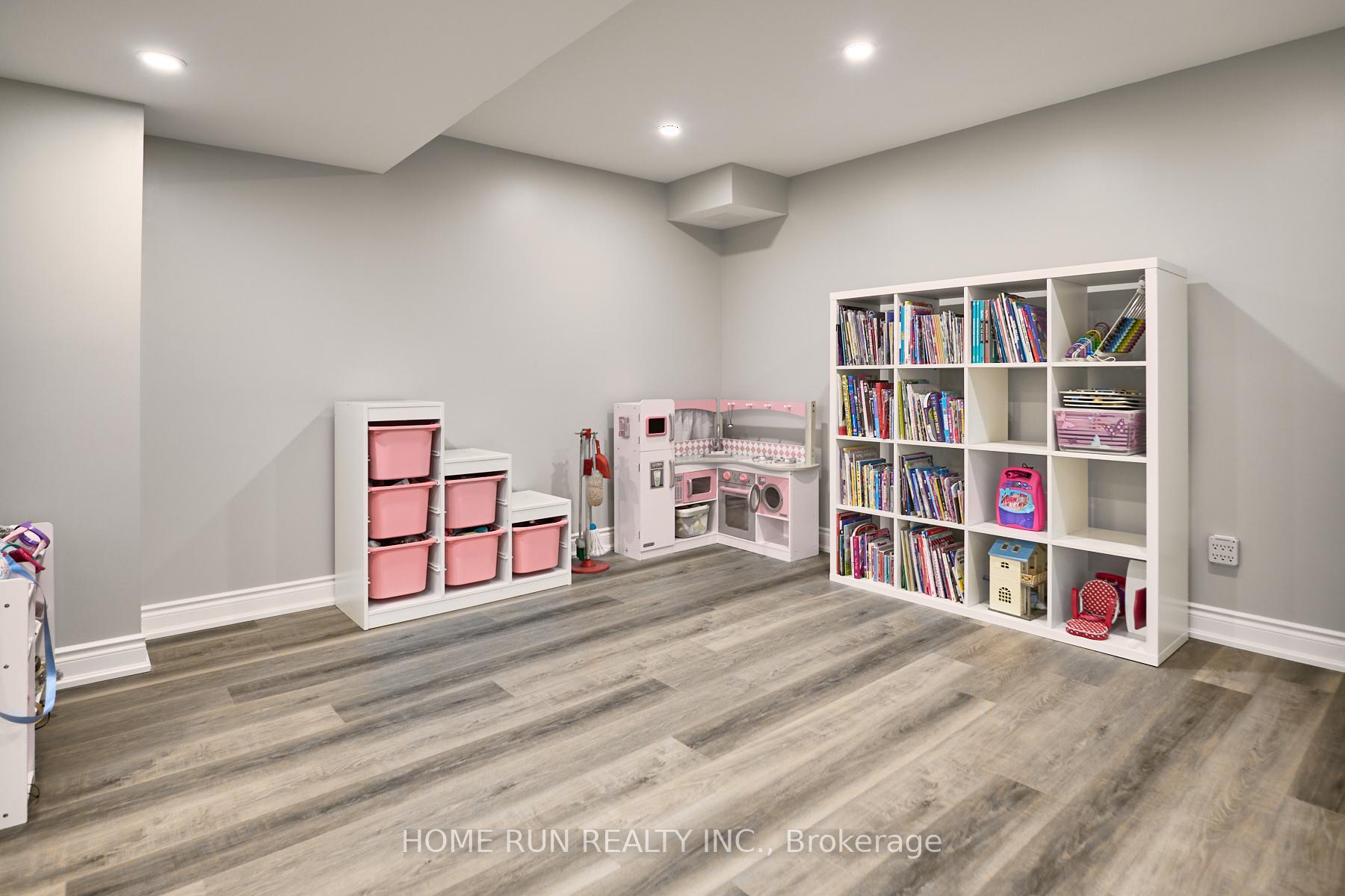 Photo 33 of 341 Rouncey Road, Ottawa, Kanata - Emerald Meadows/Trailwest — HOMEH