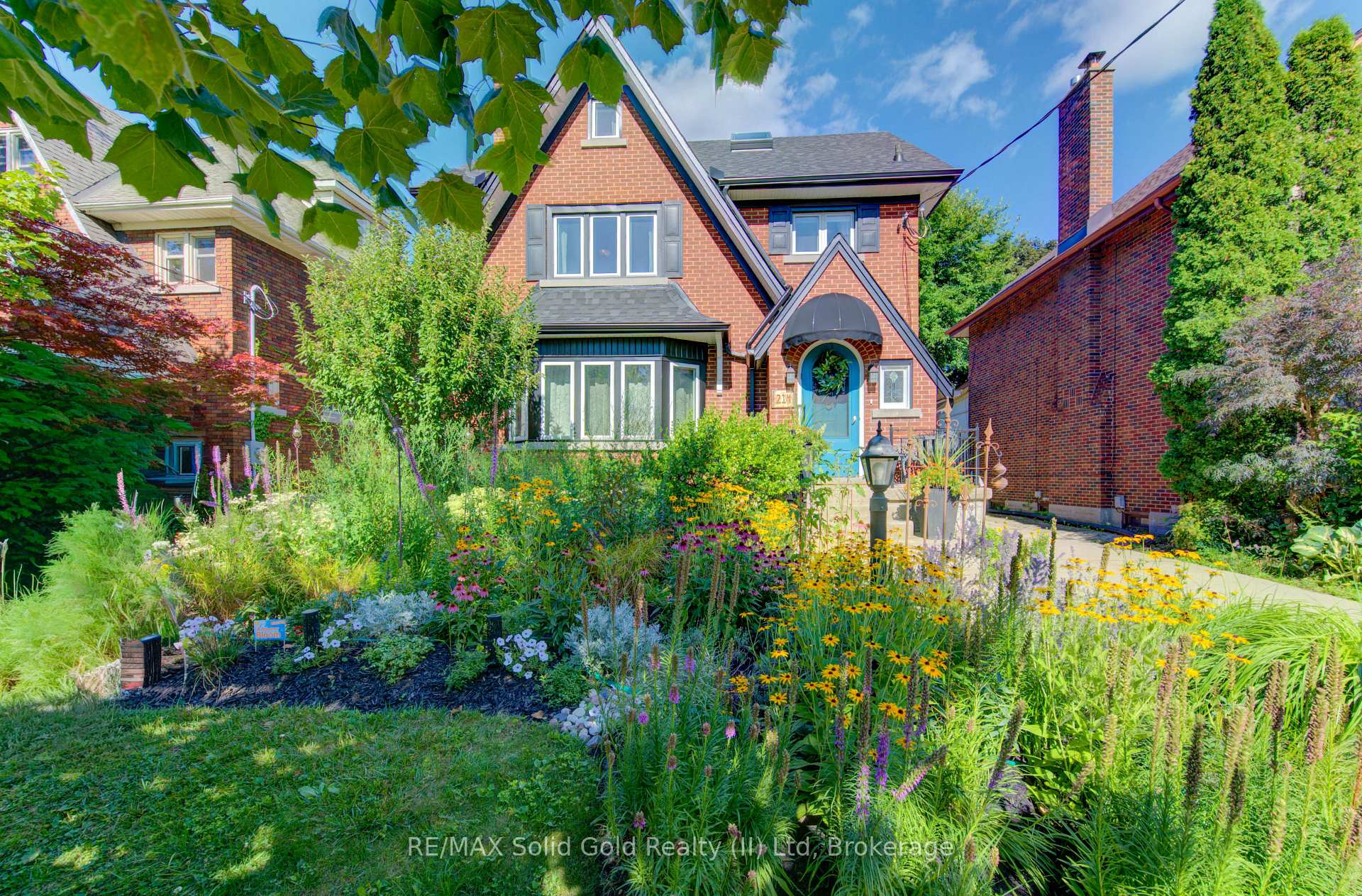 Photo 2 of 214 Lydia Street, Kitchener — HOMEH