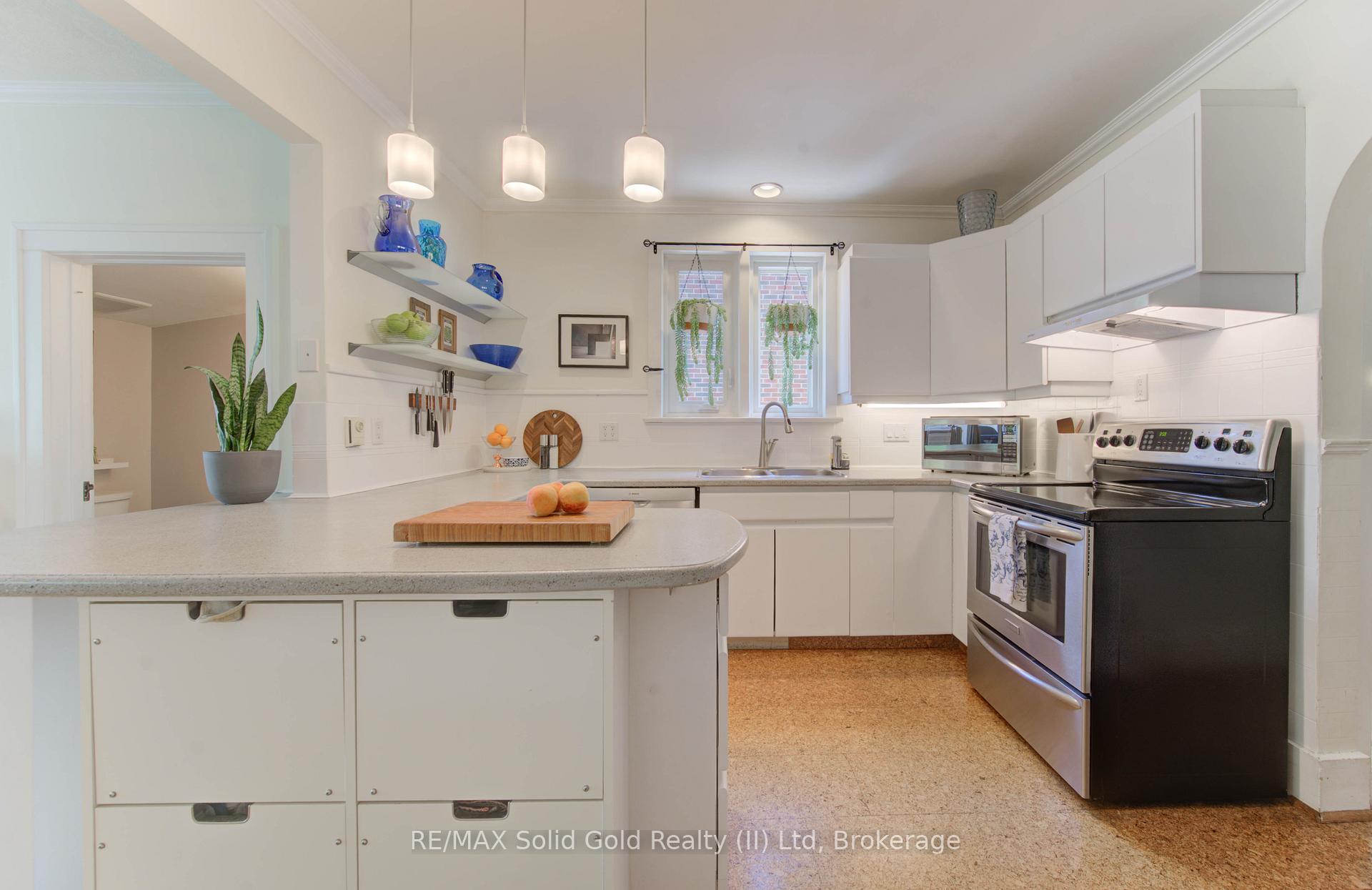 Photo 10 of 214 Lydia Street, Kitchener — HOMEH