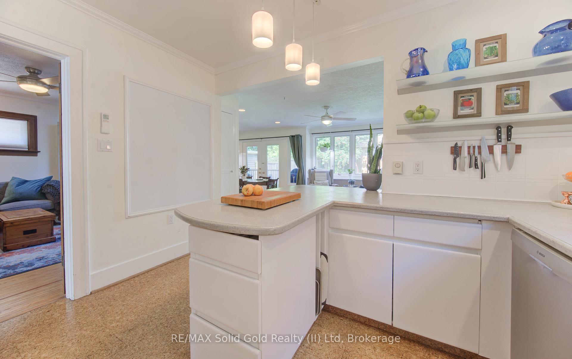 Photo 13 of 214 Lydia Street, Kitchener — HOMEH
