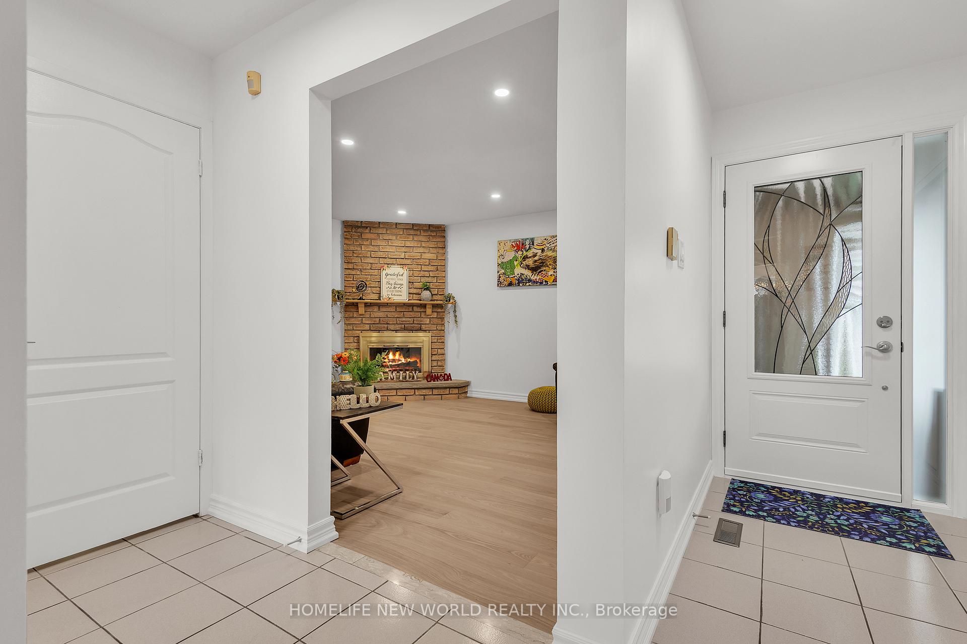 Photo 10 of 23 Avalon Road, Markham, Milliken Mills West — HOMEH
