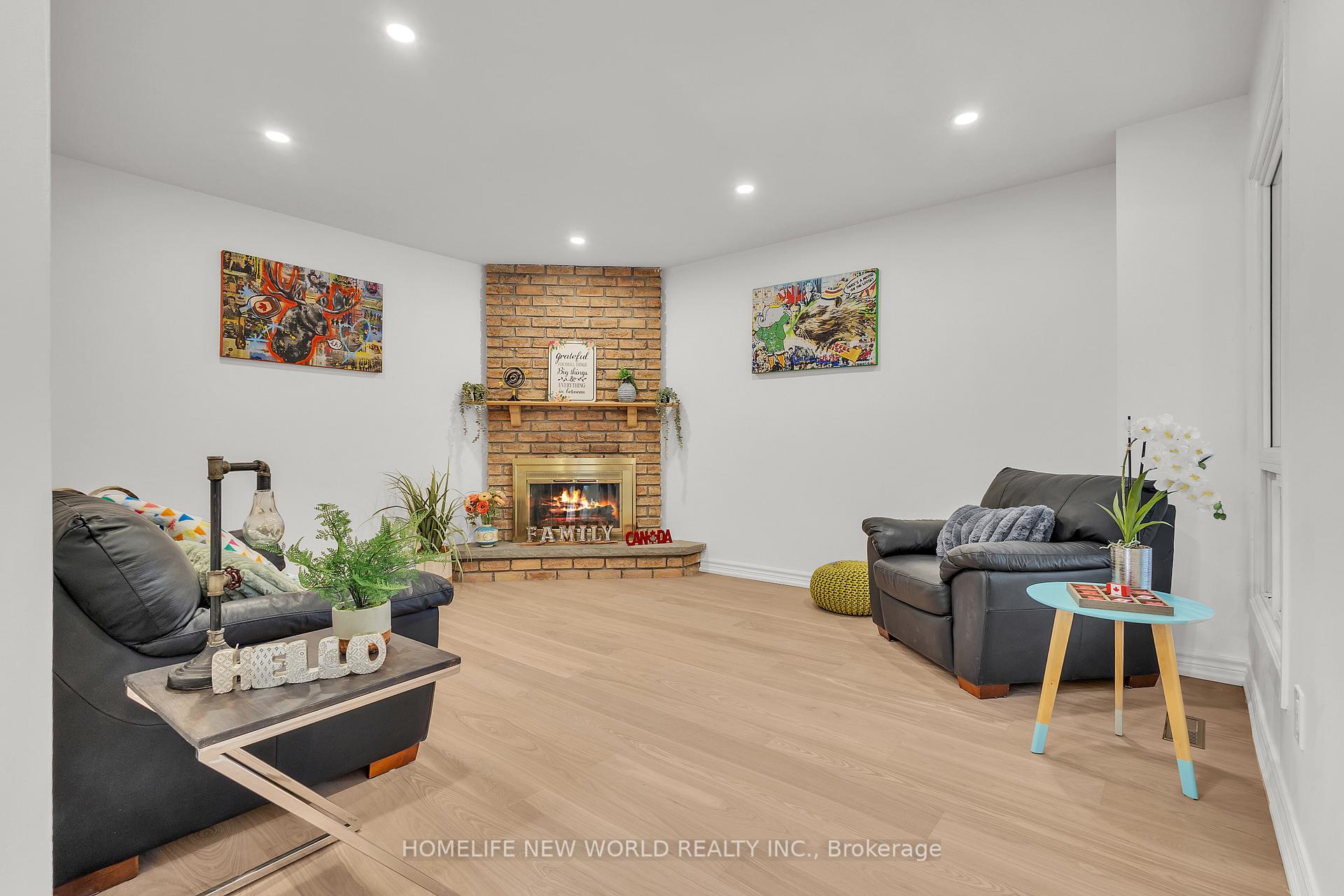Photo 11 of 23 Avalon Road, Markham, Milliken Mills West — HOMEH