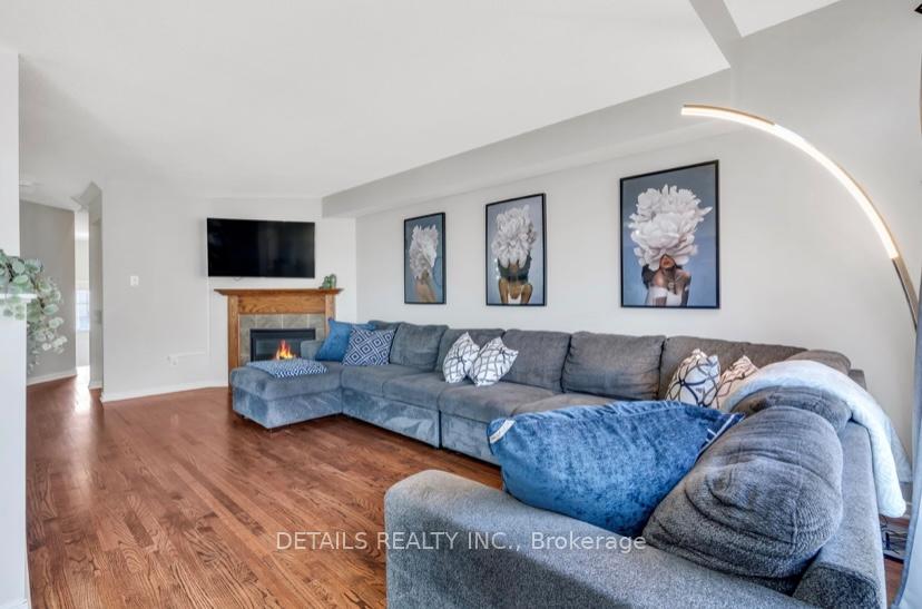 Photo 8 of 303 Brigitta Street, Ottawa, Kanata - Emerald Meadows/Trailwest — HOMEH