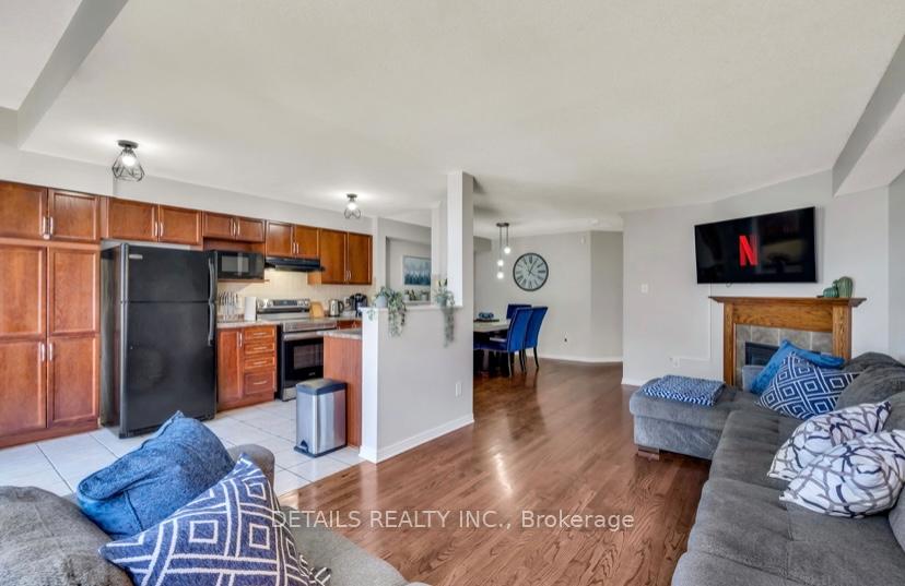 Photo 12 of 303 Brigitta Street, Ottawa, Kanata - Emerald Meadows/Trailwest — HOMEH