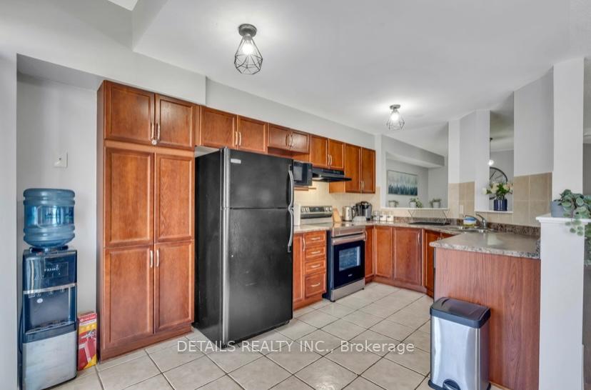Photo 14 of 303 Brigitta Street, Ottawa, Kanata - Emerald Meadows/Trailwest — HOMEH