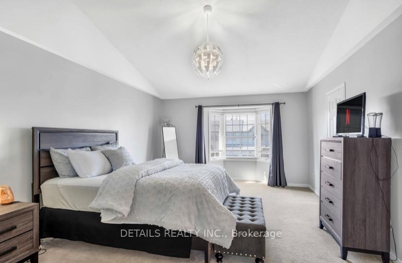 Photo 17 of 303 Brigitta Street, Ottawa, Kanata - Emerald Meadows/Trailwest — HOMEH