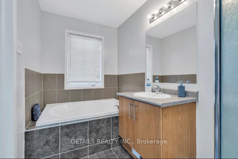 Photo 21 of 303 Brigitta Street, Ottawa, Kanata - Emerald Meadows/Trailwest — HOMEH