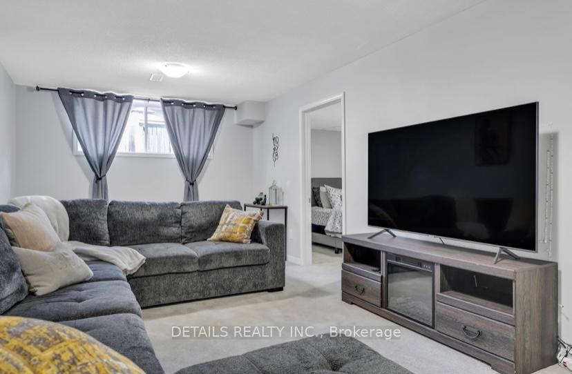 Photo 29 of 303 Brigitta Street, Ottawa, Kanata - Emerald Meadows/Trailwest — HOMEH
