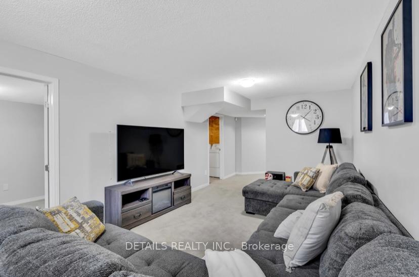 Photo 31 of 303 Brigitta Street, Ottawa, Kanata - Emerald Meadows/Trailwest — HOMEH