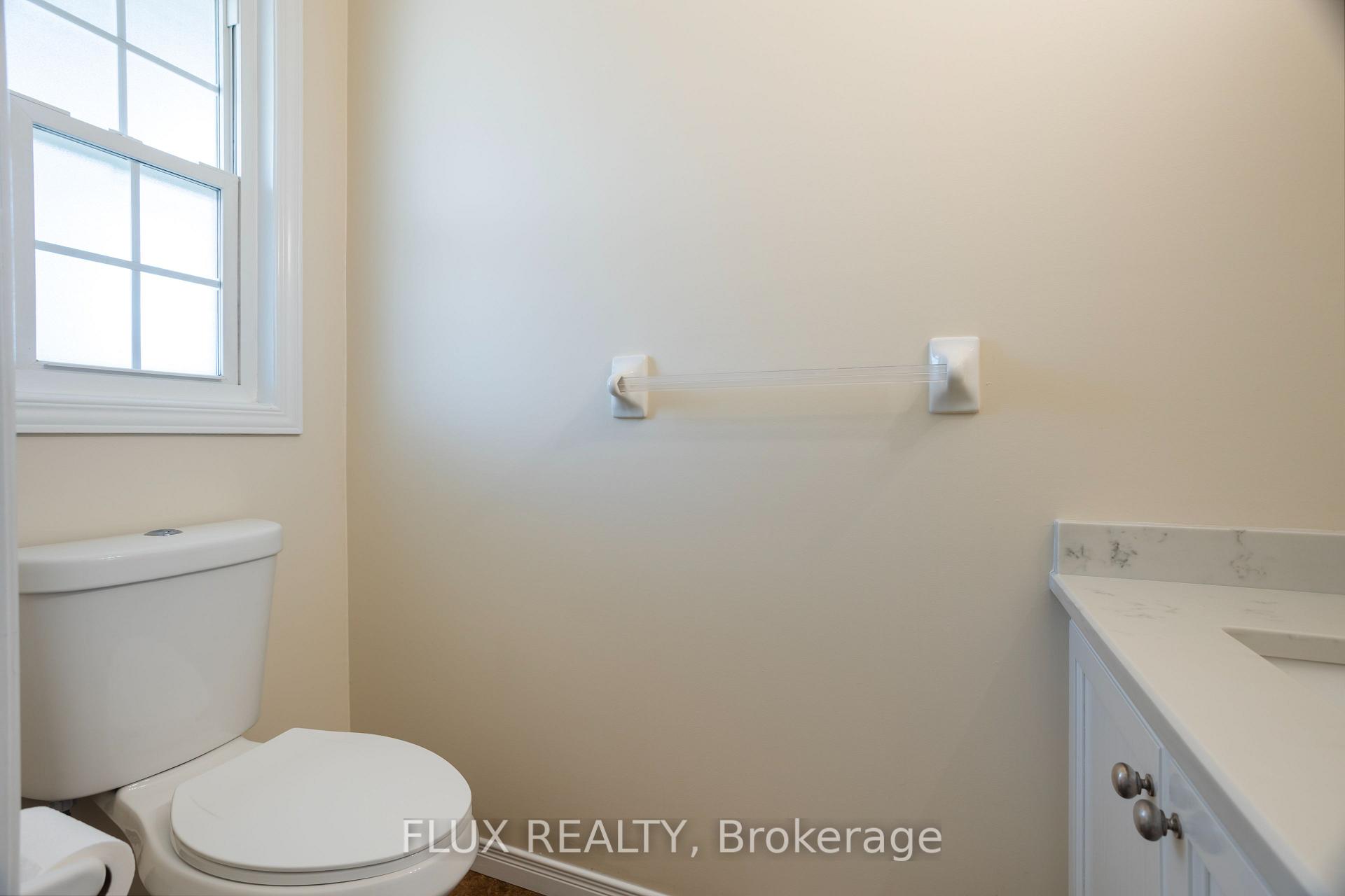 Photo 7 of 2 Donnenwerth Drive, Kitchener — HOMEH