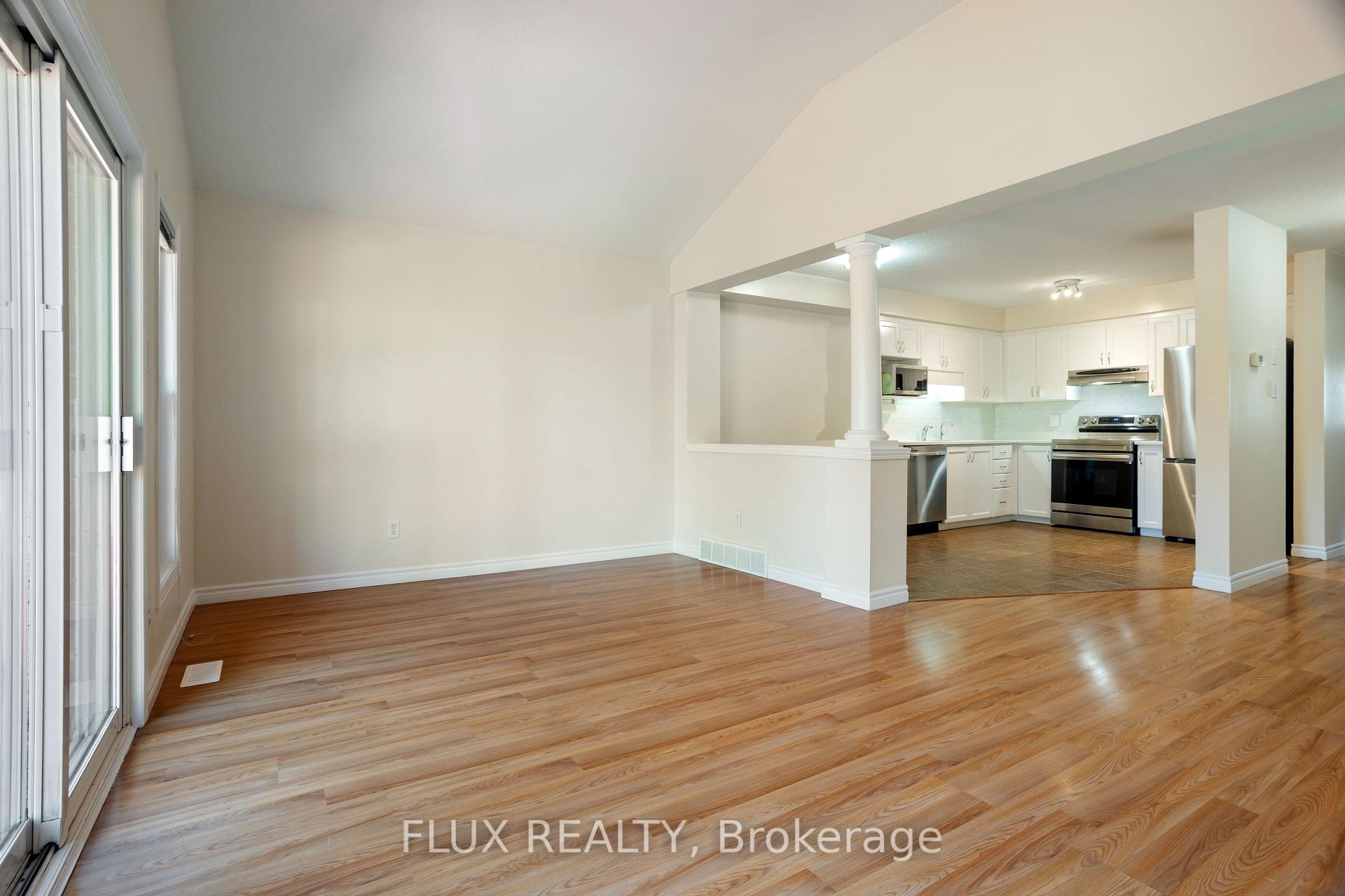 Photo 12 of 2 Donnenwerth Drive, Kitchener — HOMEH