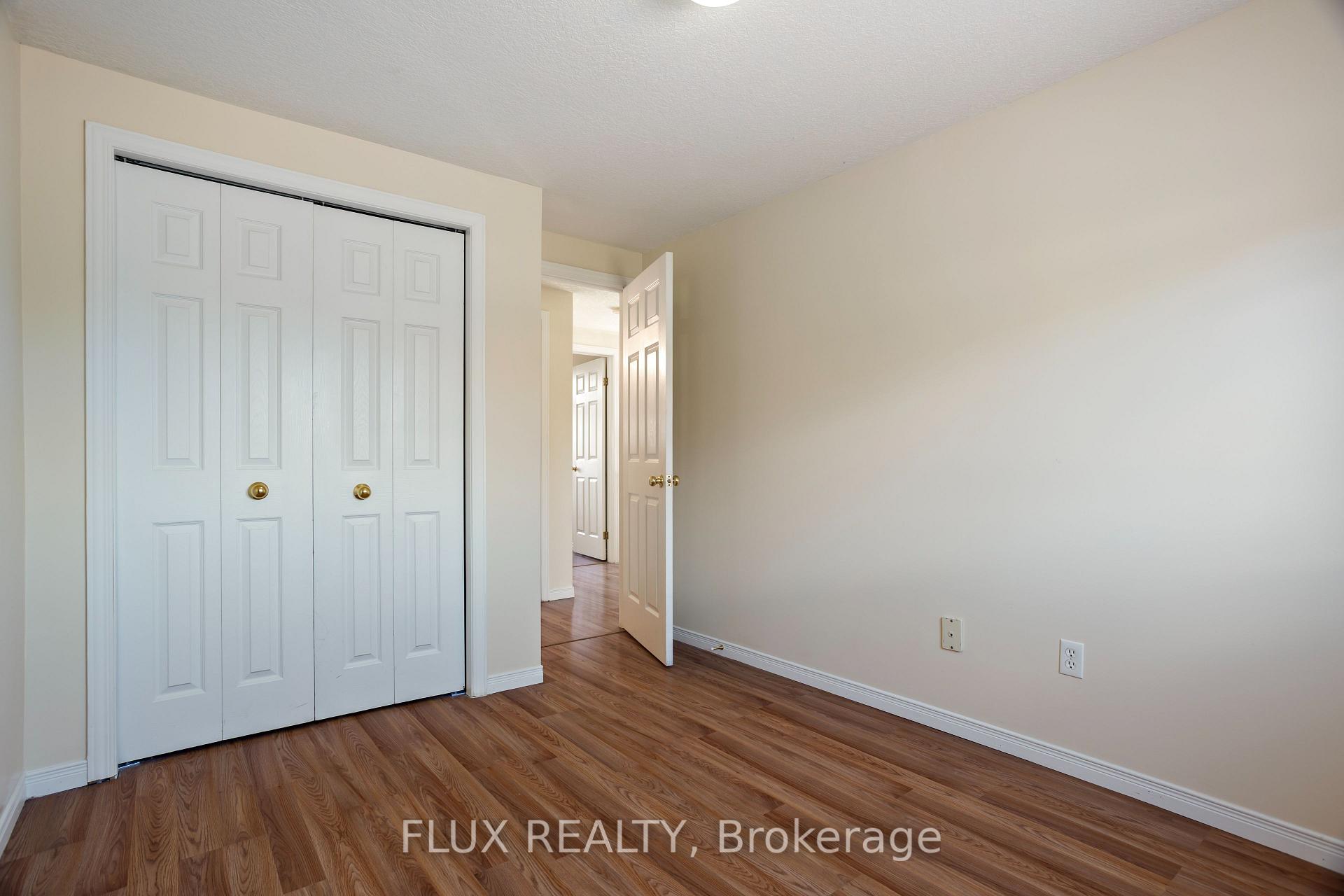 Photo 21 of 2 Donnenwerth Drive, Kitchener — HOMEH