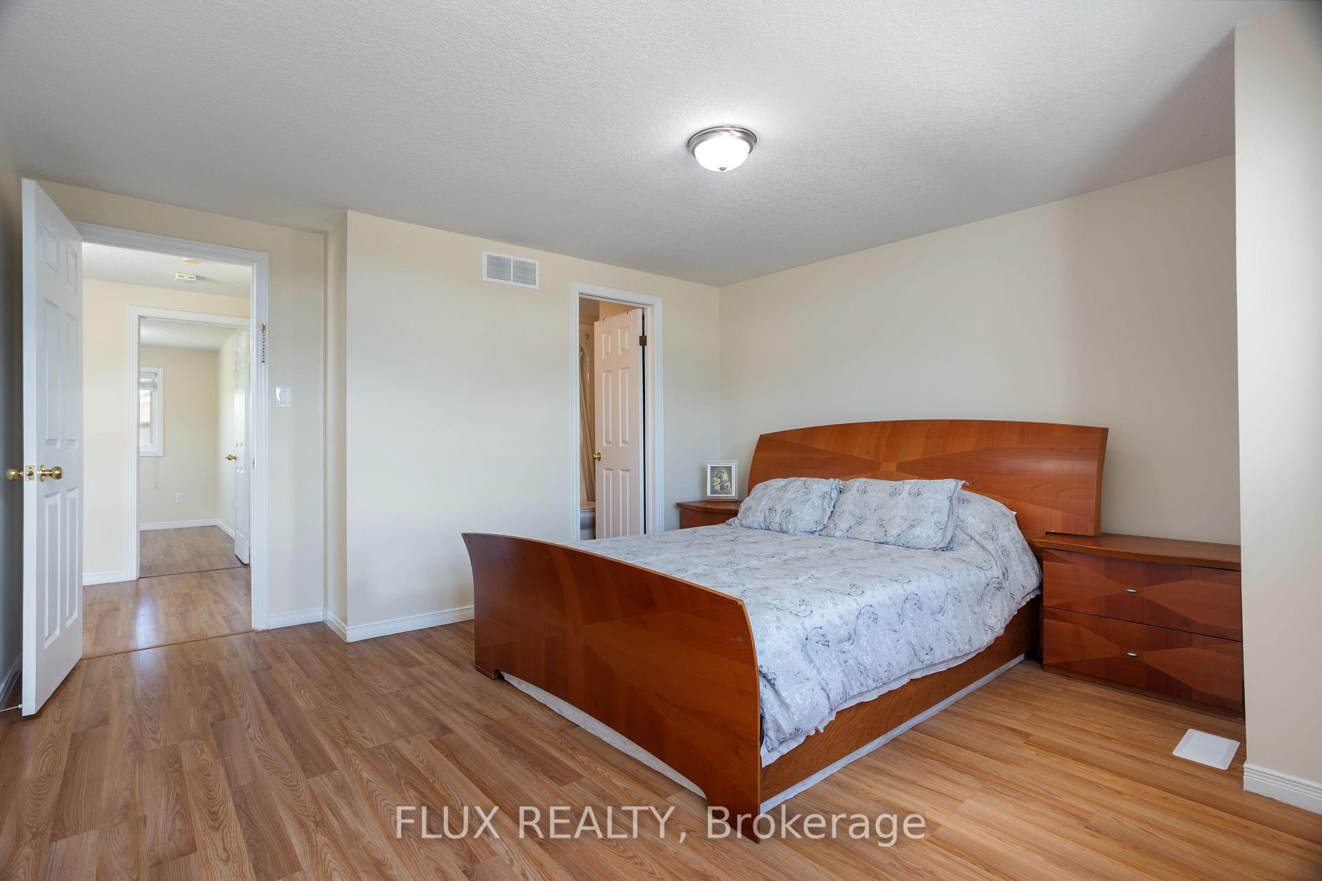 Photo 25 of 2 Donnenwerth Drive, Kitchener — HOMEH