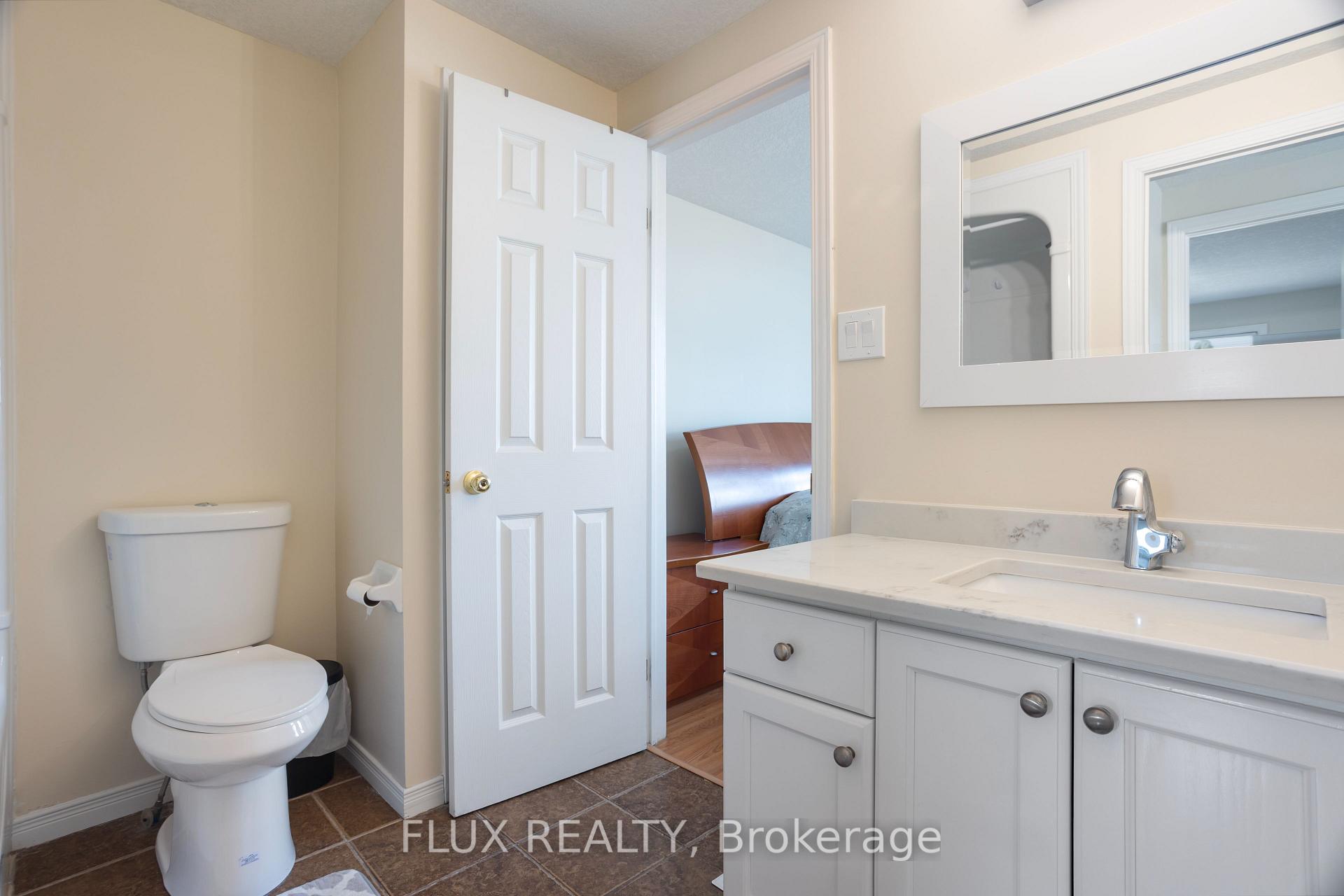 Photo 28 of 2 Donnenwerth Drive, Kitchener — HOMEH