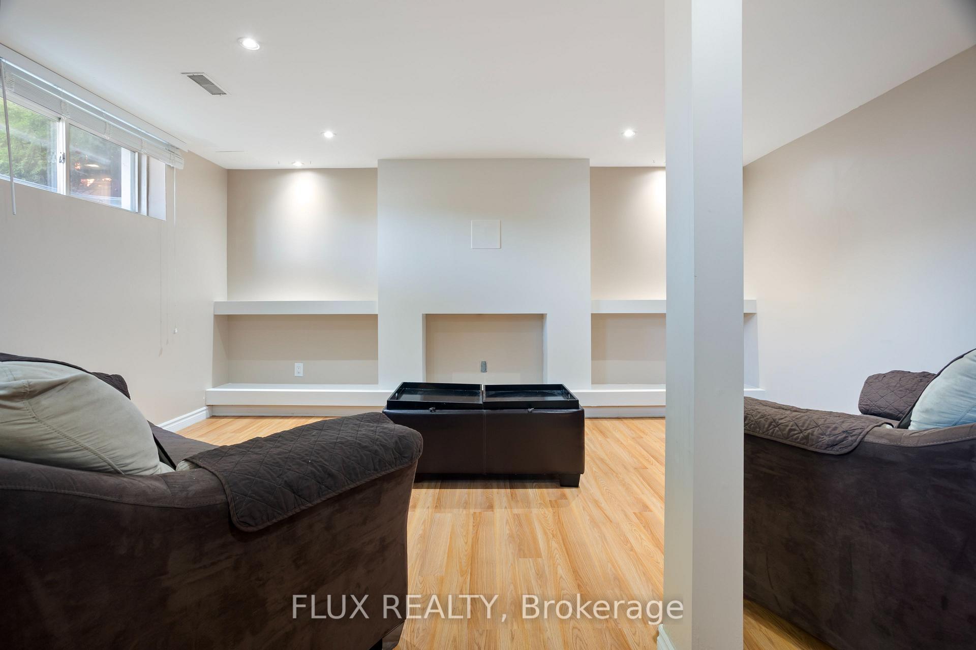 Photo 31 of 2 Donnenwerth Drive, Kitchener — HOMEH