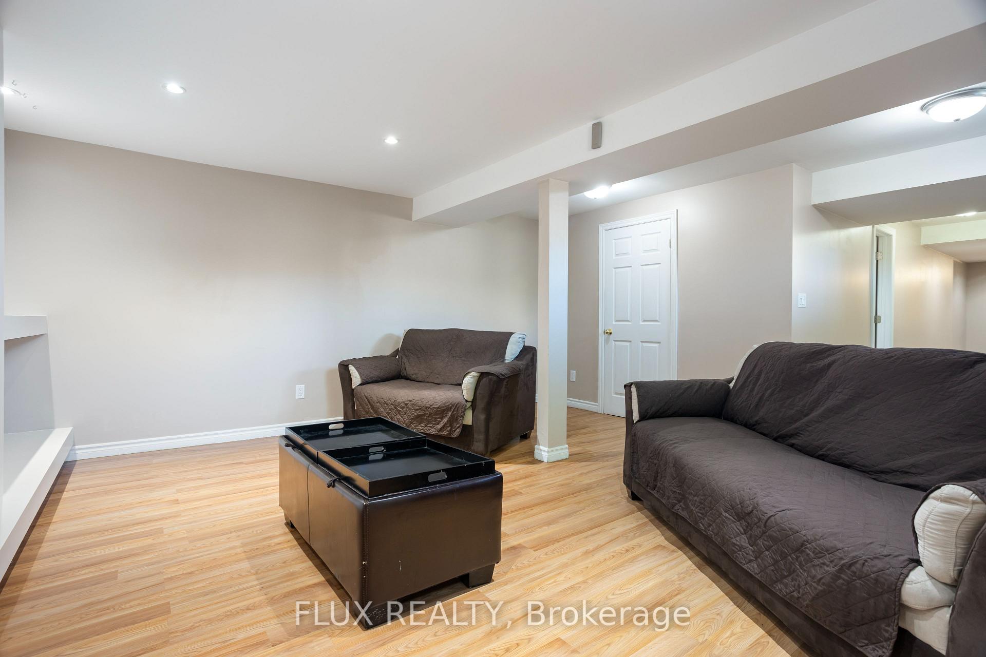 Photo 32 of 2 Donnenwerth Drive, Kitchener — HOMEH