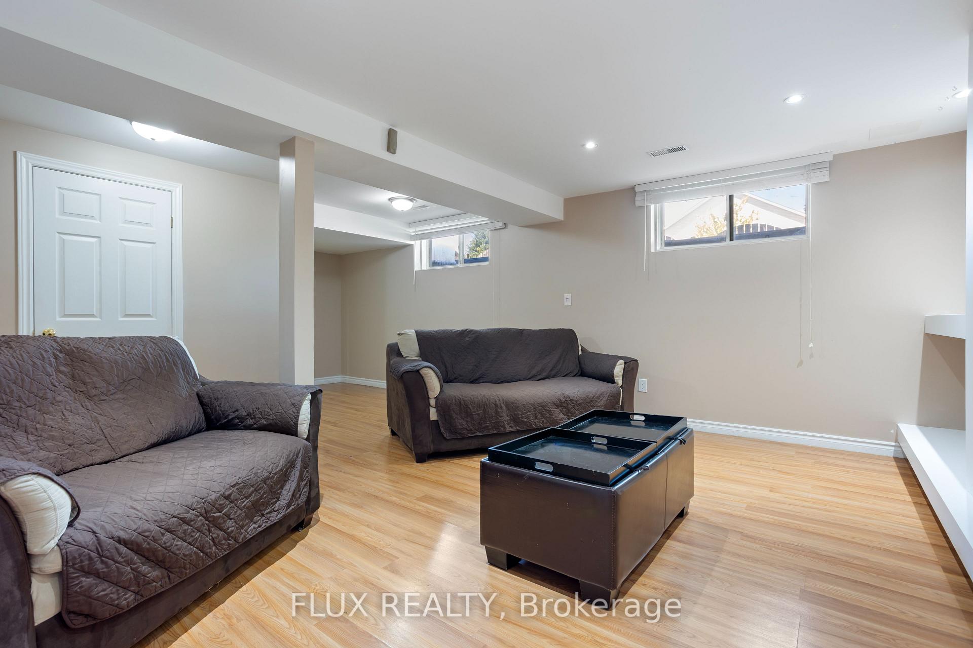 Photo 33 of 2 Donnenwerth Drive, Kitchener — HOMEH