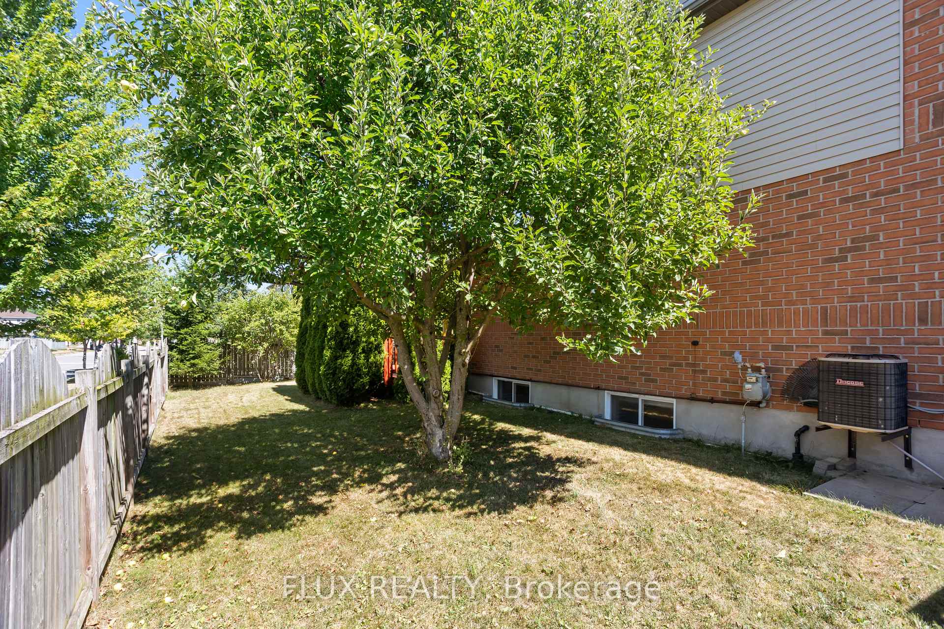Photo 36 of 2 Donnenwerth Drive, Kitchener — HOMEH