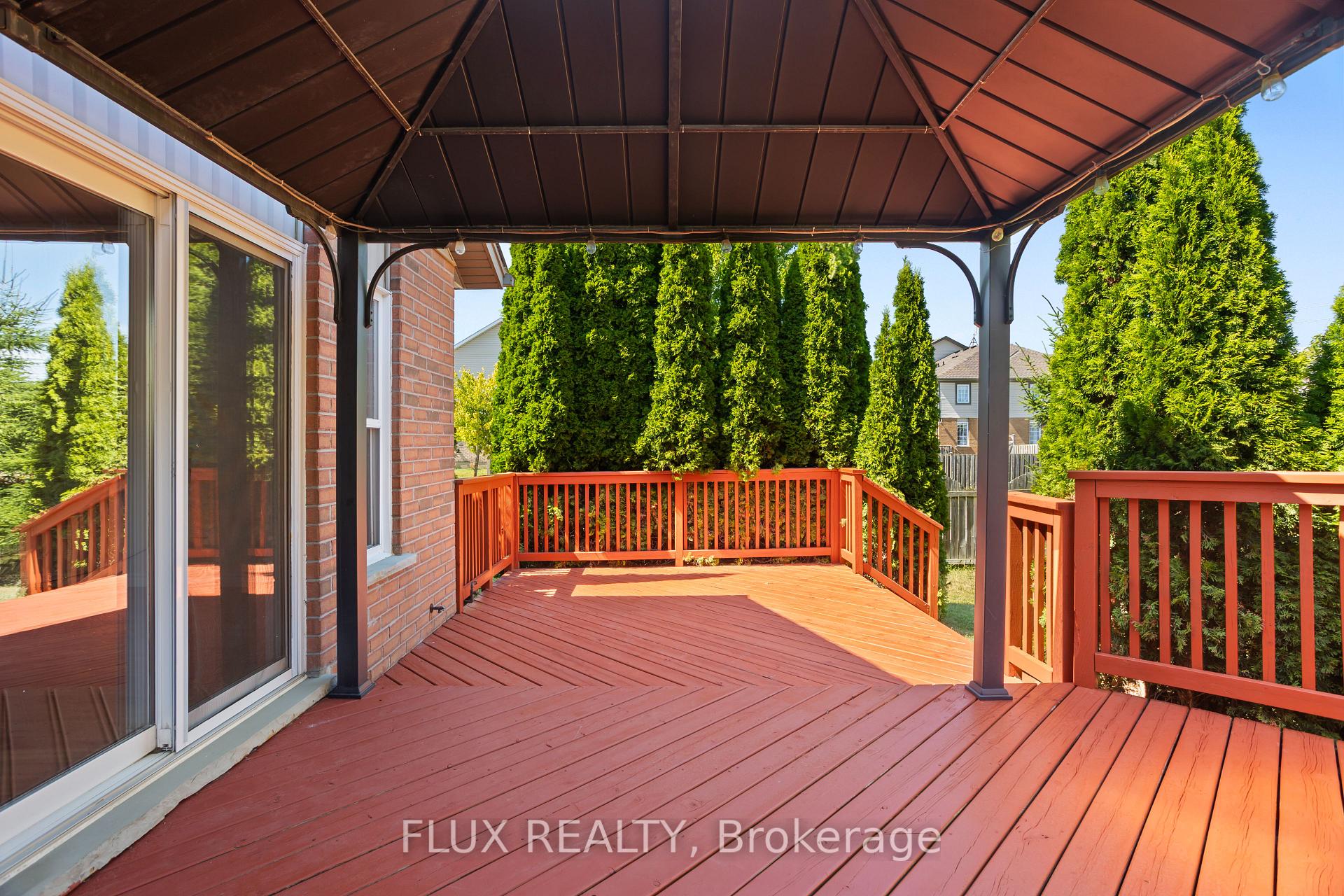 Photo 38 of 2 Donnenwerth Drive, Kitchener — HOMEH