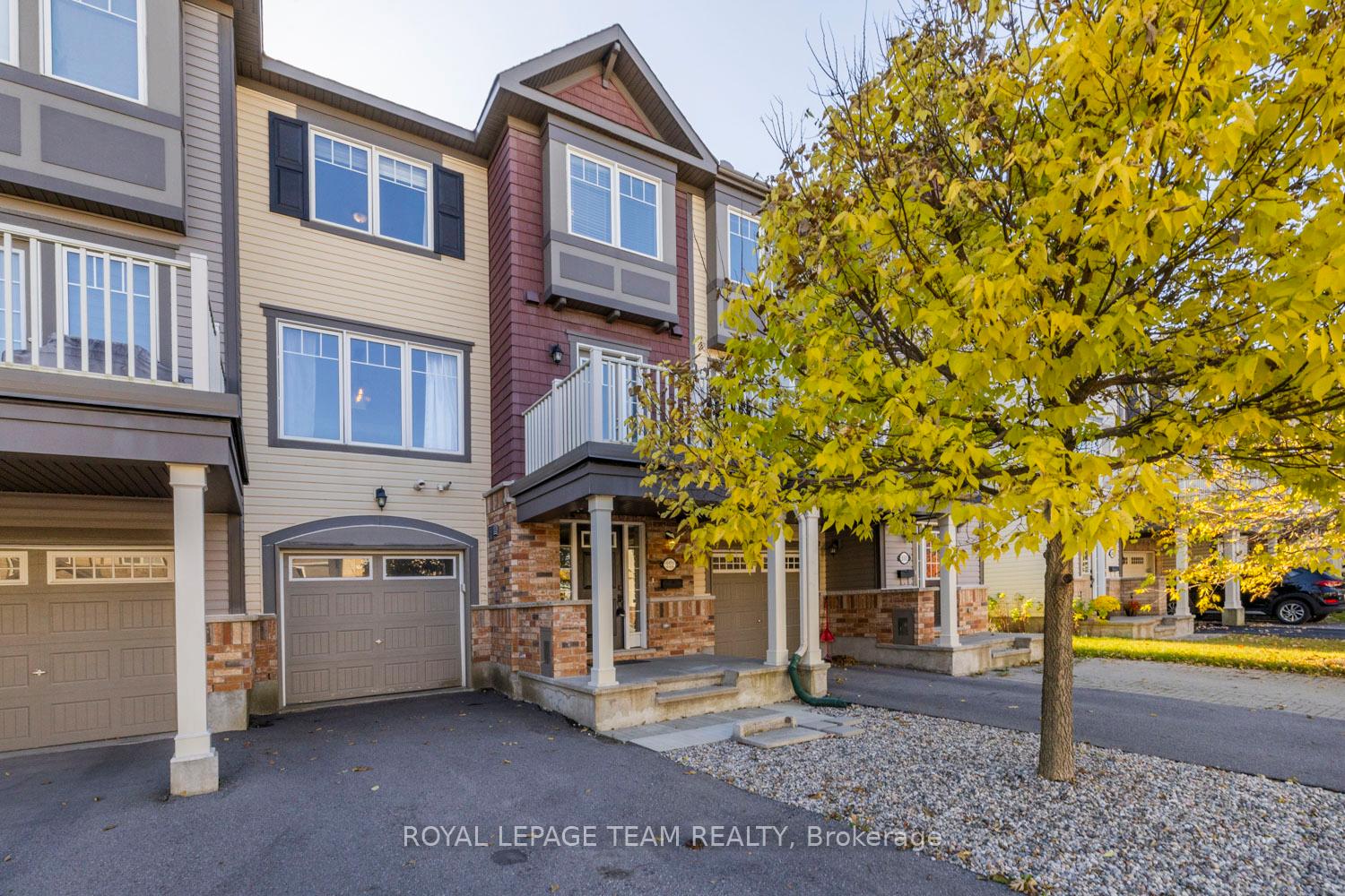 Photo 1 of 552 Foxlight Circle, Ottawa, Kanata - Emerald Meadows/Trailwest — HOMEH