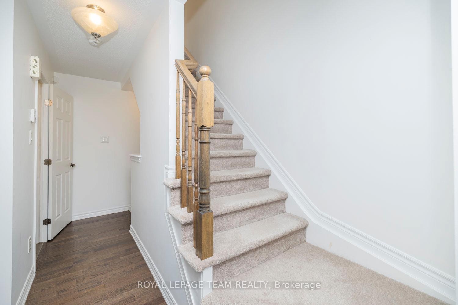 Photo 22 of 552 Foxlight Circle, Ottawa, Kanata - Emerald Meadows/Trailwest — HOMEH